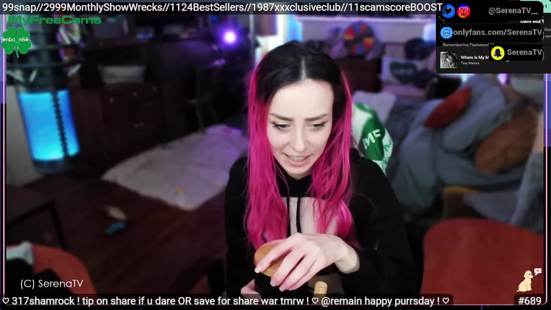Gallery image thumbnail from serenatv's myfreecams stream on, 03/16/2023, 20:24 image 5 of 20