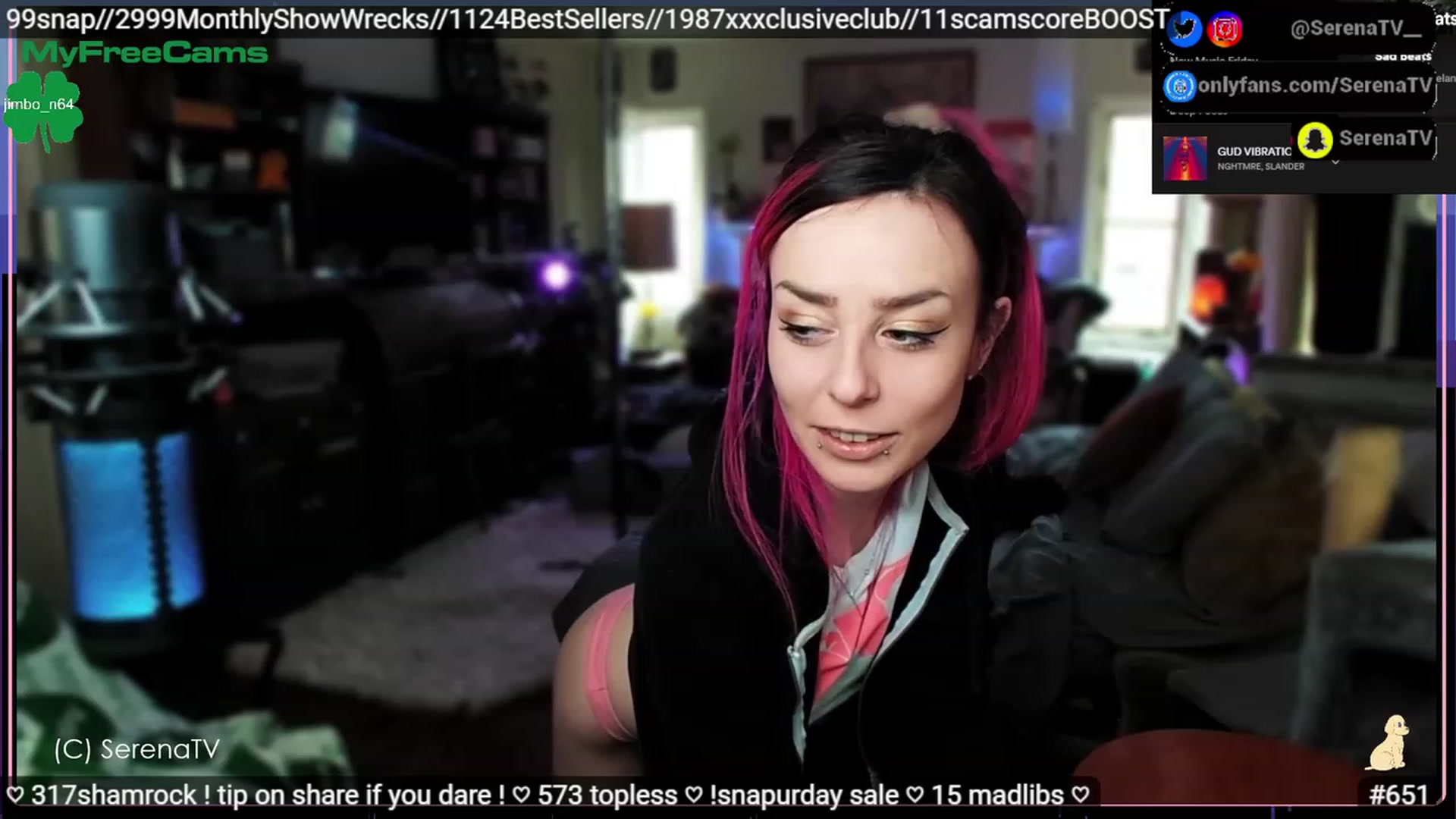 Gallery image thumbnail from serenatv's myfreecams stream on, 03/18/2023, 20:20 image 13 of 20