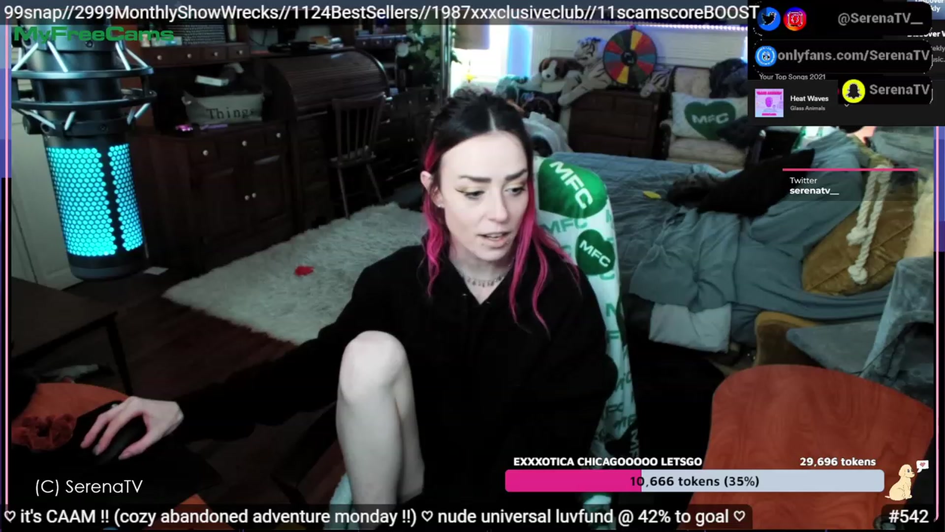 Gallery image thumbnail from serenatv's myfreecams stream on, 04/17/2023, 20:15 image 16 of 20