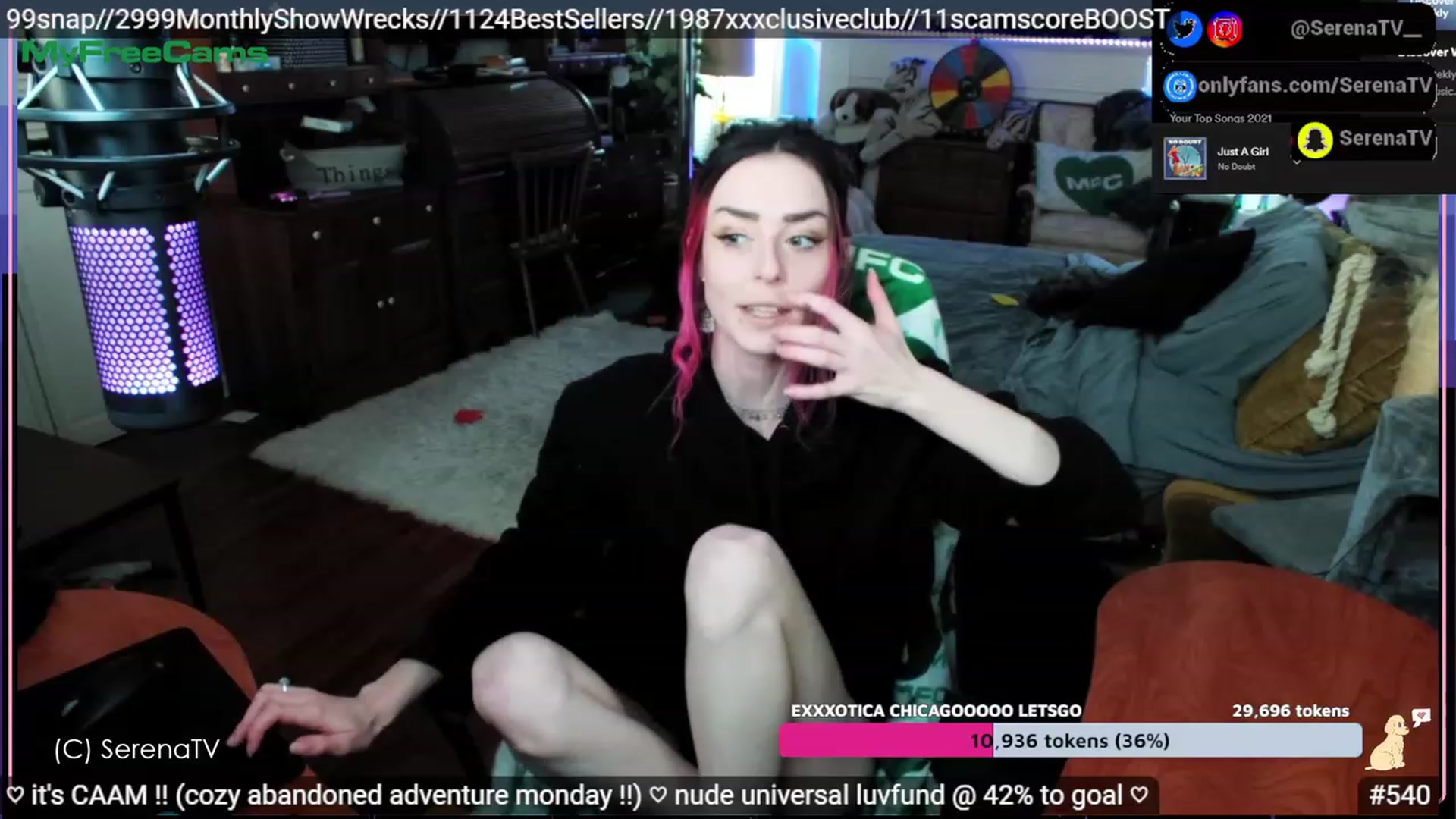 Gallery image thumbnail from serenatv's myfreecams stream on, 04/17/2023, 20:15 image 19 of 20