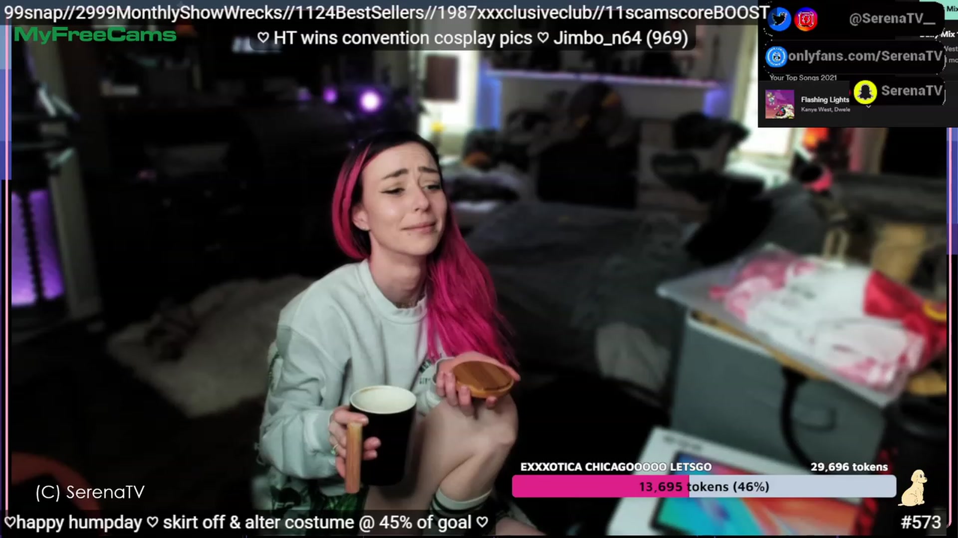 Gallery image thumbnail from serenatv's myfreecams stream on, 04/19/2023, 22:54 image 5 of 20