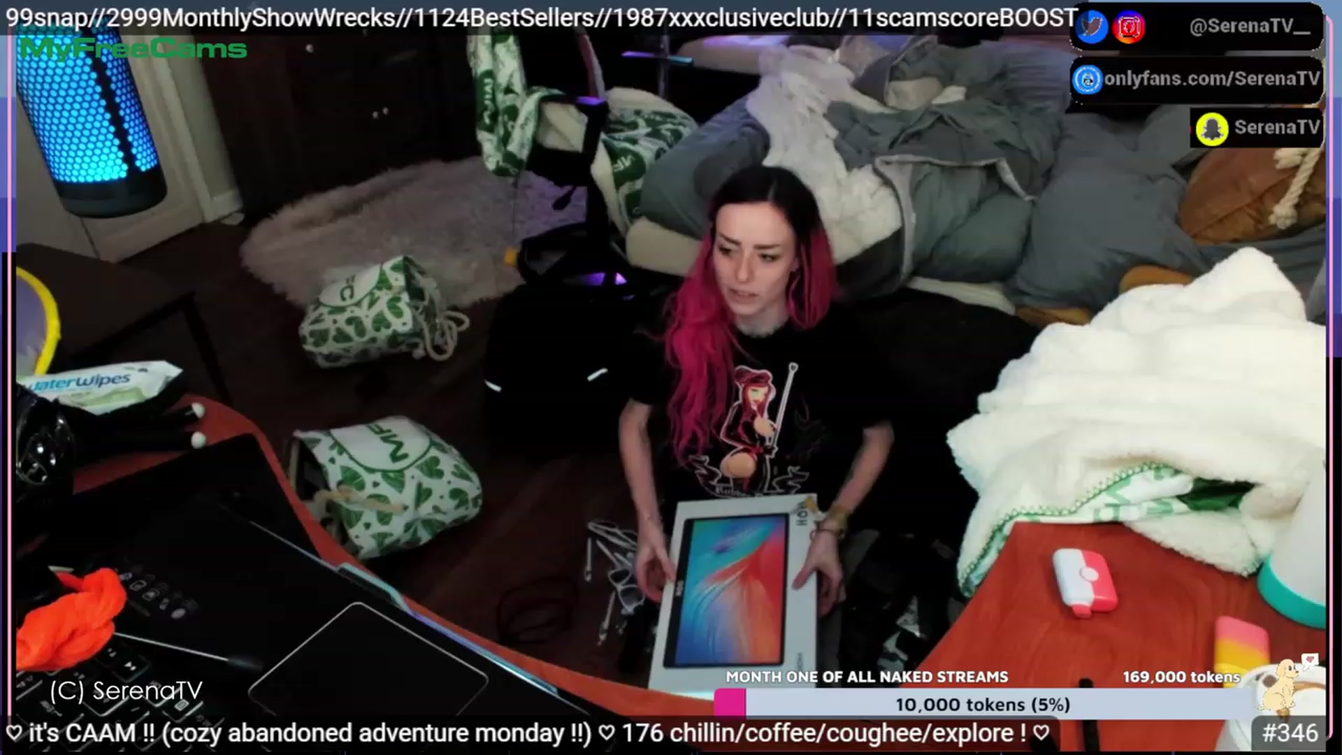 Gallery image thumbnail from serenatv's myfreecams stream on, 04/25/2023, 24:18 image 4 of 20