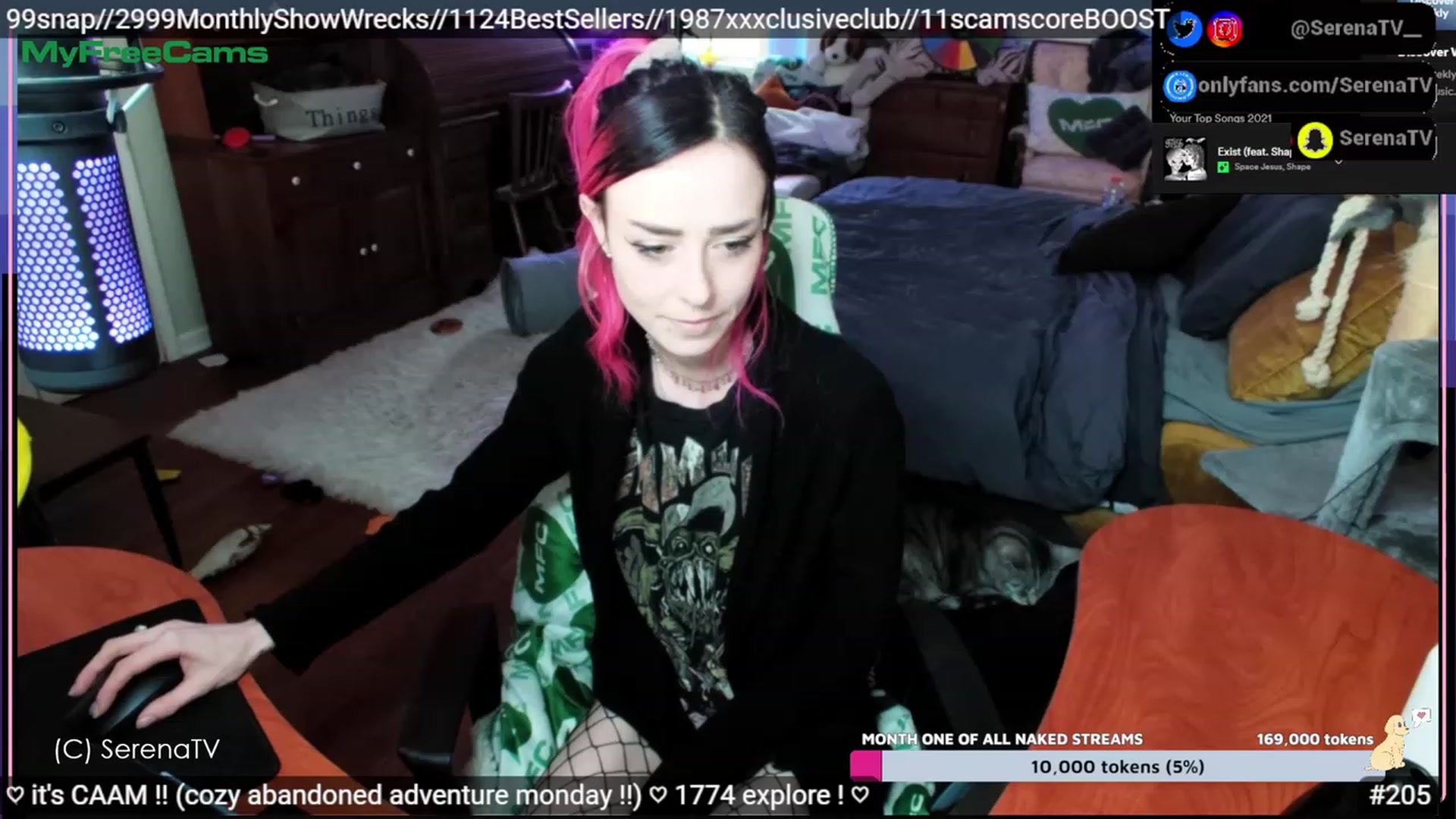 Gallery image thumbnail from serenatv's myfreecams stream on, 05/01/2023, 20:42 image 18 of 20