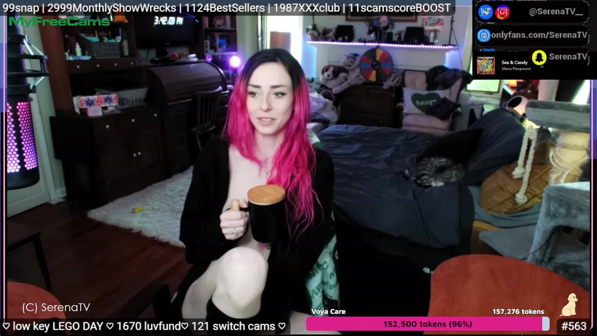 Gallery image thumbnail from serenatv's myfreecams stream on, 05/19/2023, 22:11 image 11 of 20