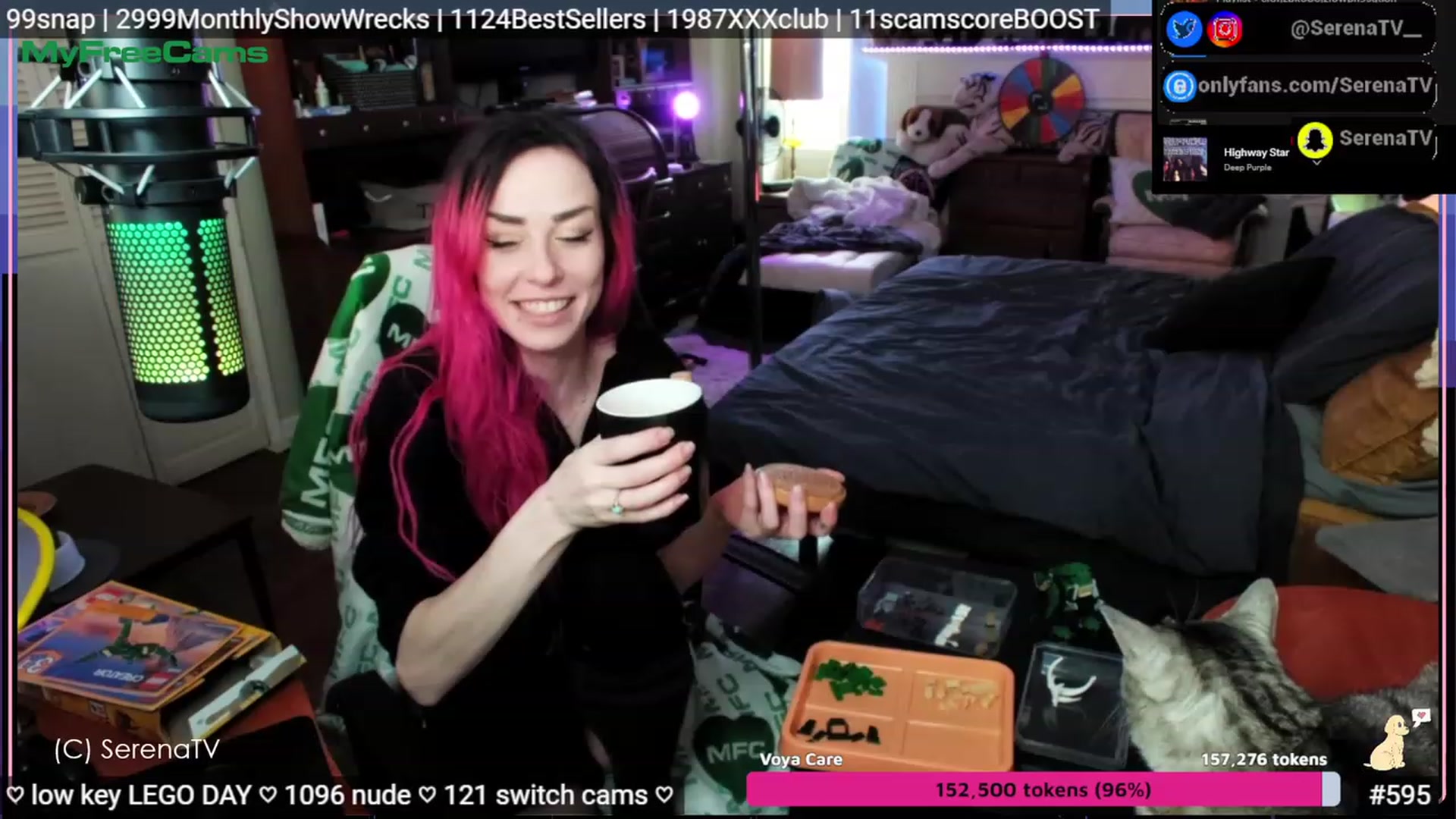 Gallery image thumbnail from serenatv's myfreecams stream on, 05/19/2023, 22:11 image 5 of 20