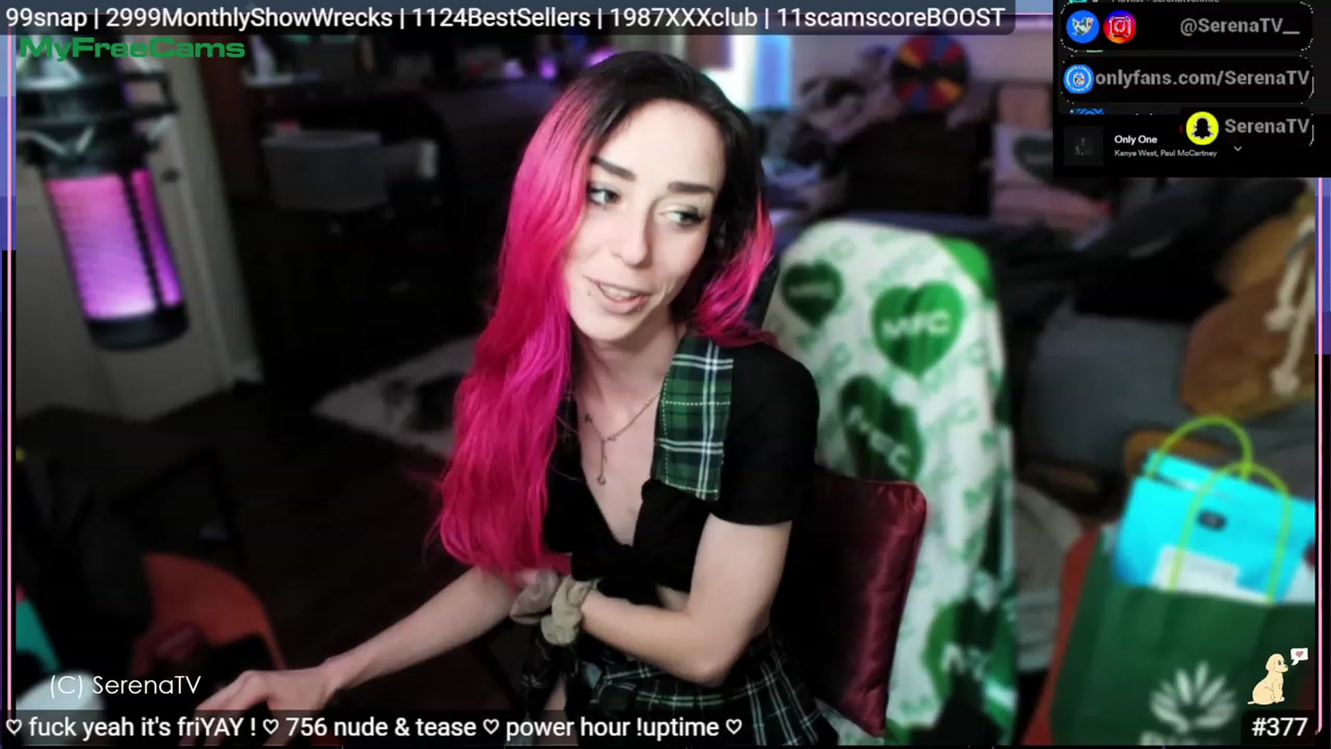 Gallery image thumbnail from serenatv's myfreecams stream on, 05/26/2023, 20:11 image 3 of 20