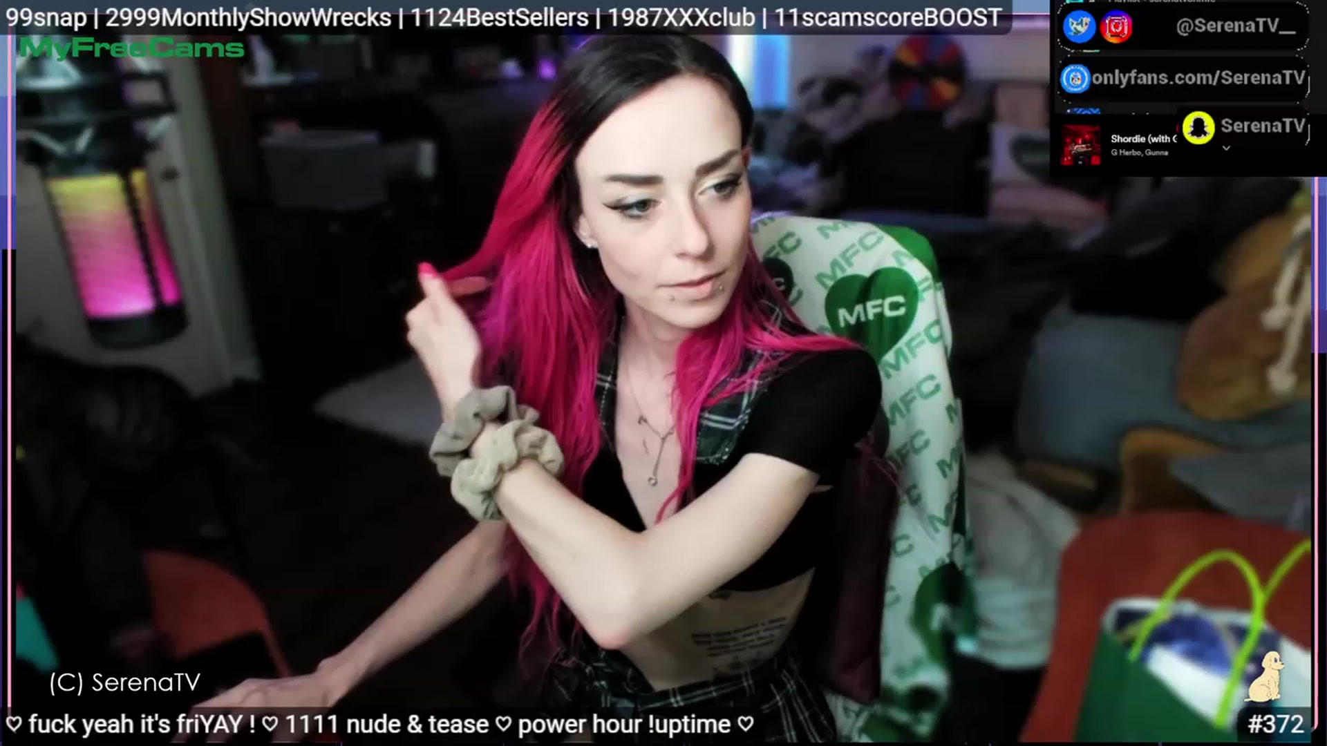 Gallery image thumbnail from serenatv's myfreecams stream on, 05/26/2023, 20:11 image 10 of 20