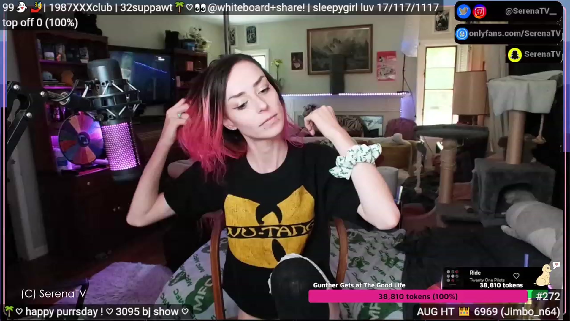 Gallery image thumbnail from serenatv's myfreecams stream on, 08/17/2023, 19:46 image 12 of 20