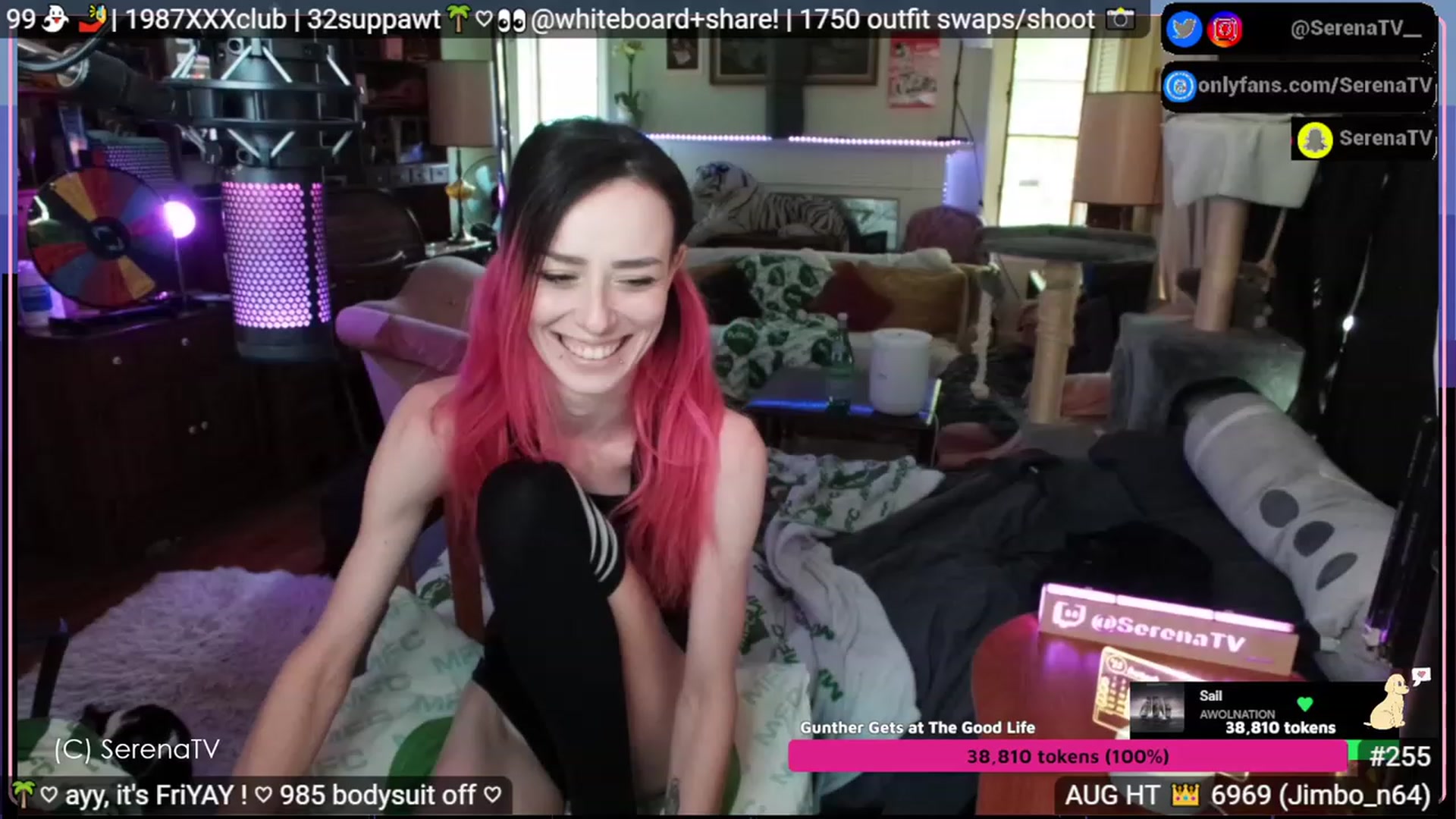 Gallery image thumbnail from serenatv's myfreecams stream on, 08/18/2023, 20:16 image 17 of 20
