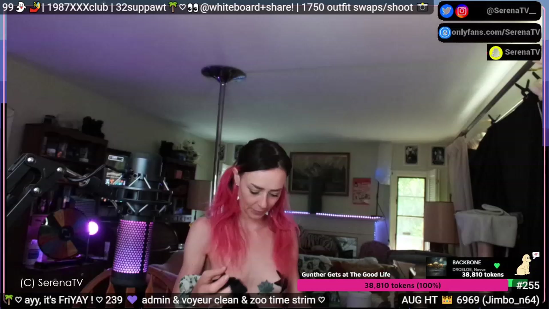 Gallery image thumbnail from serenatv's myfreecams stream on, 08/18/2023, 20:16 image 12 of 20