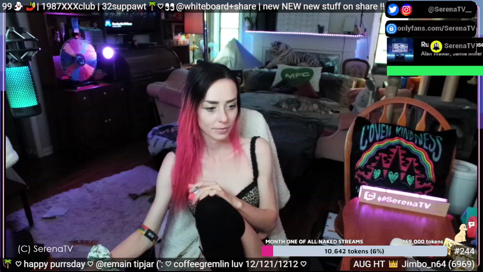 Gallery image thumbnail from serenatv's myfreecams stream on, 08/24/2023, 21:23 image 19 of 20