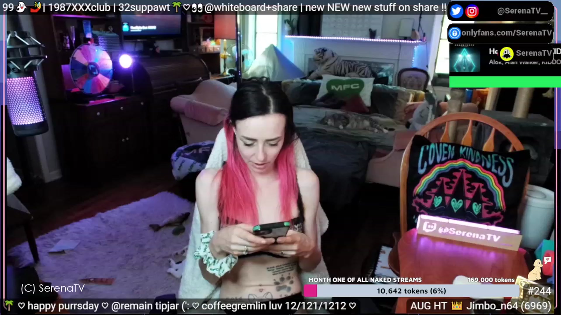 Gallery image thumbnail from serenatv's myfreecams stream on, 08/24/2023, 21:23 image 17 of 20
