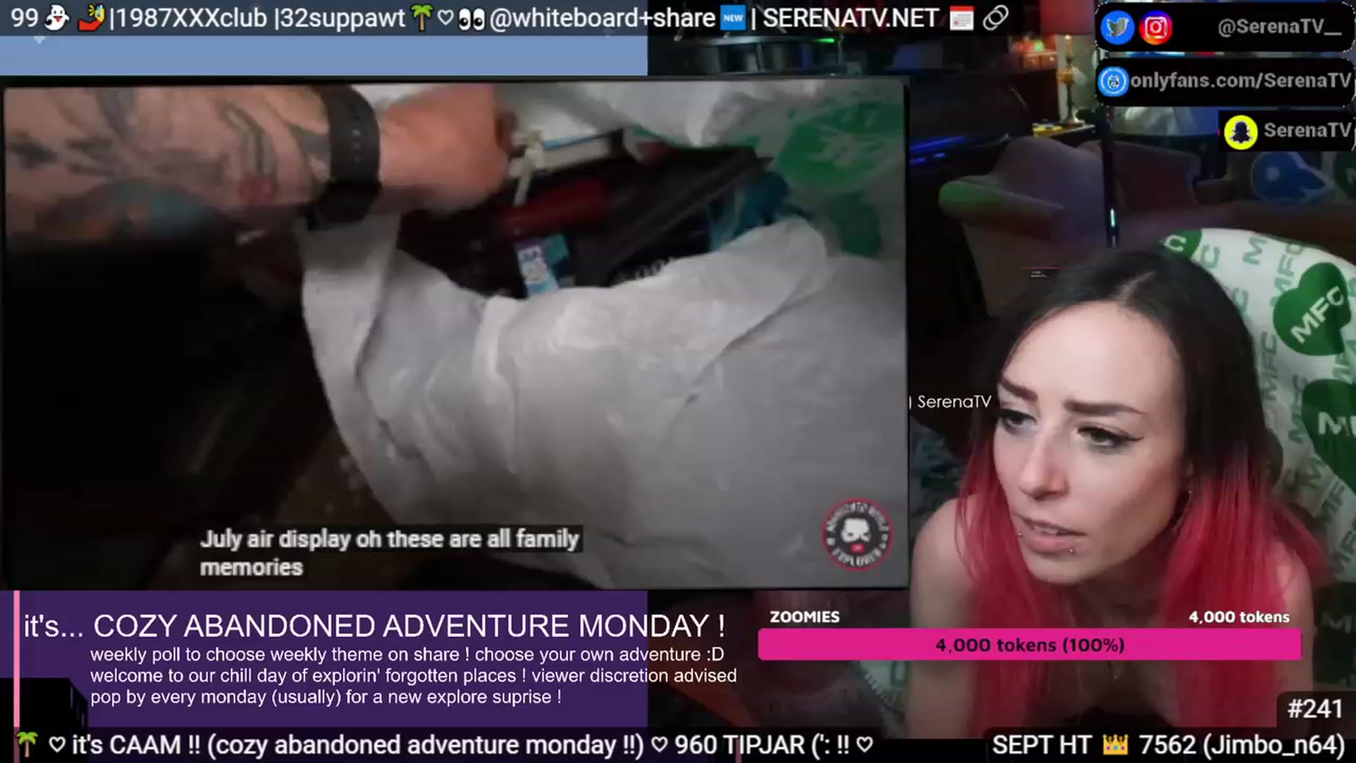 Gallery image thumbnail from serenatv's myfreecams stream on, 09/25/2023, 20:27 image 17 of 20