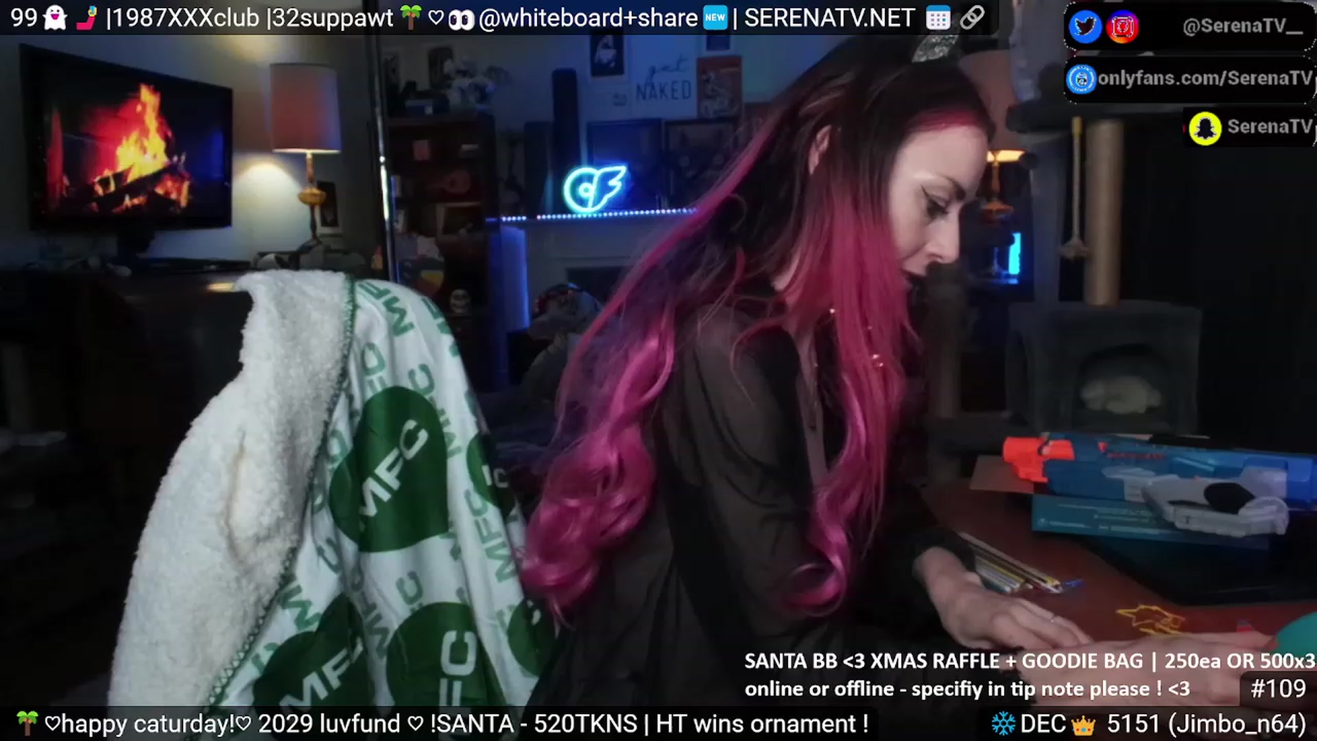 Gallery image thumbnail from serenatv's myfreecams stream on, 12/16/2023, 21:14 image 18 of 20