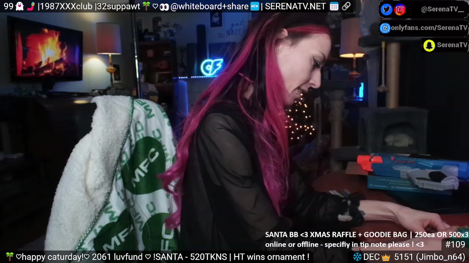 Gallery image thumbnail from serenatv's myfreecams stream on, 12/16/2023, 21:14 image 17 of 20
