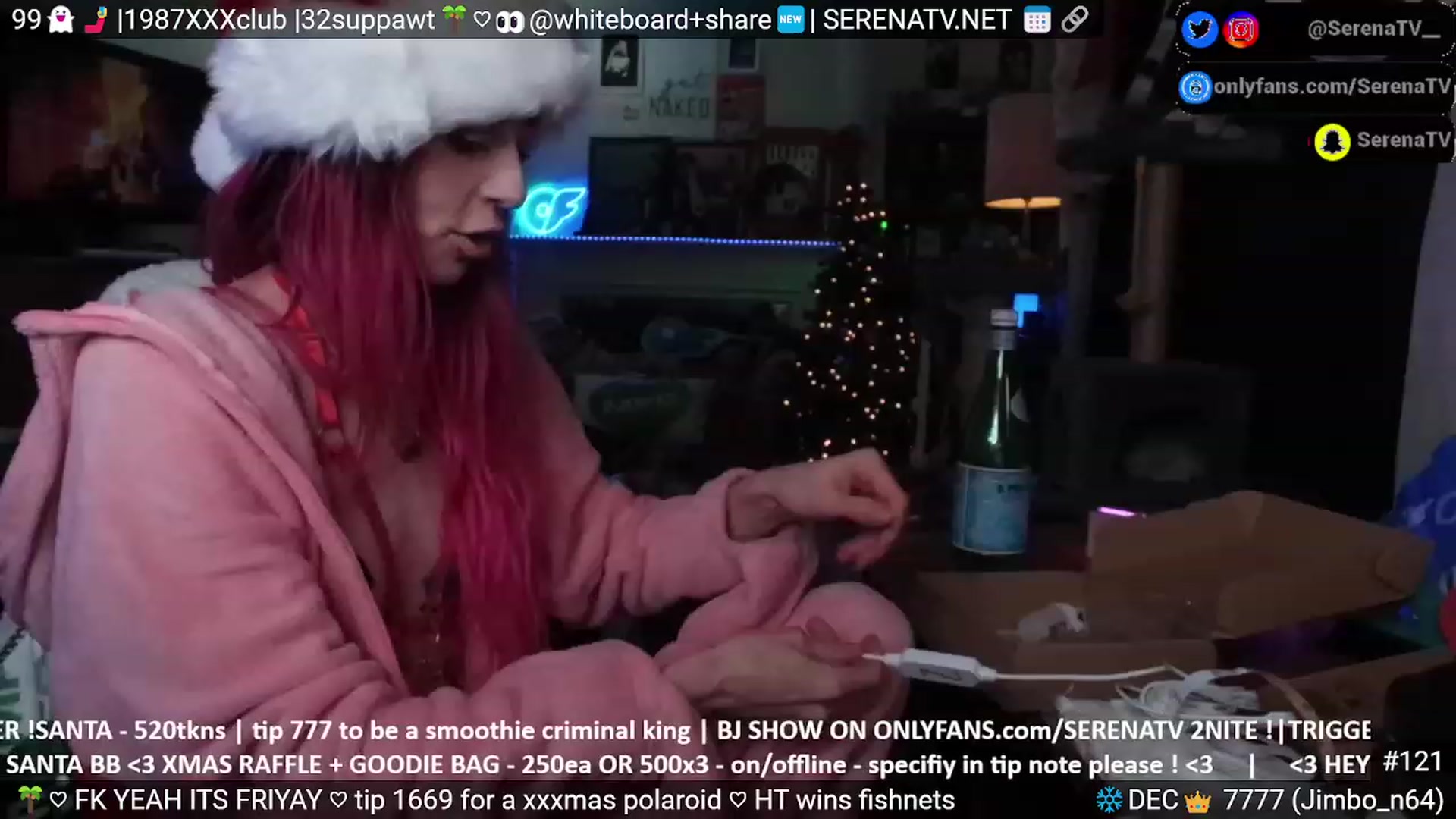 Gallery image thumbnail from serenatv's myfreecams stream on, 12/22/2023, 21:07 image 6 of 20