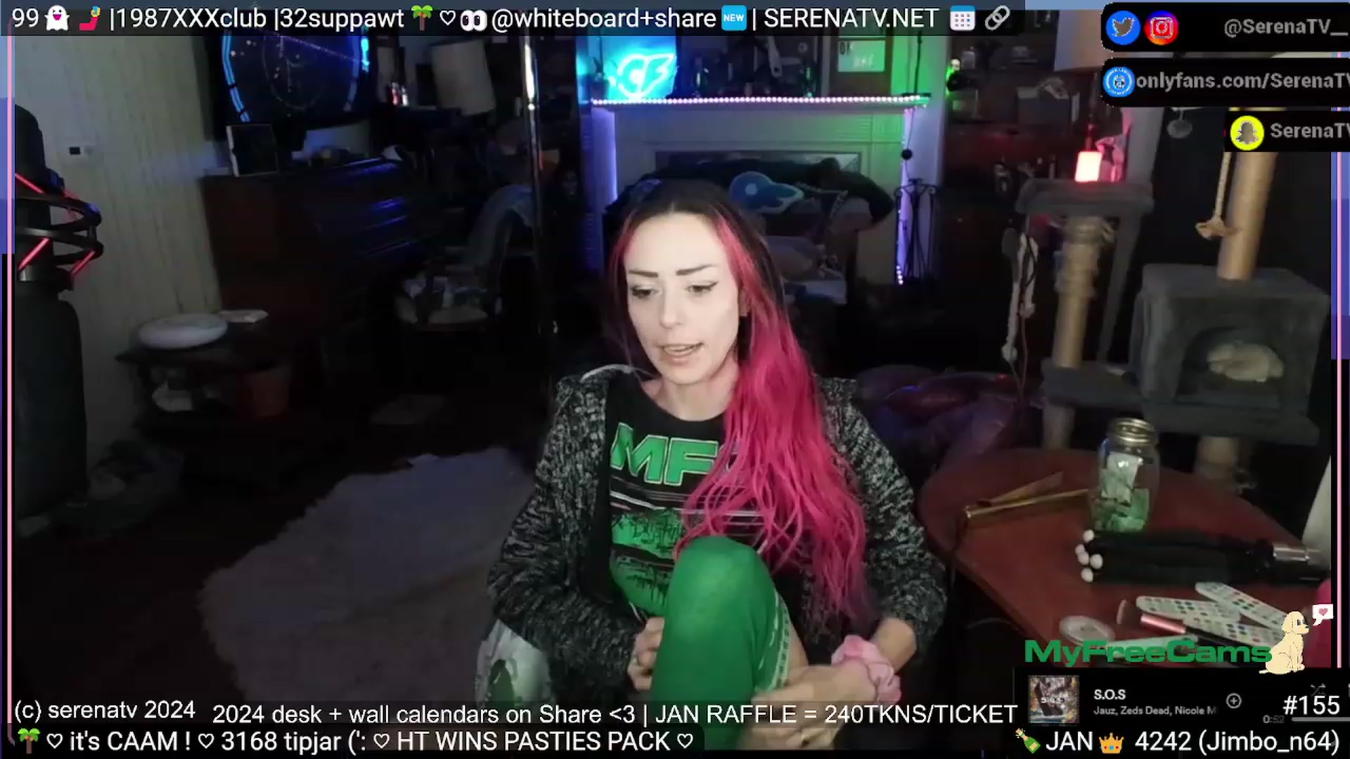 Gallery image thumbnail from serenatv's myfreecams stream on, 01/16/2024, 24:03 image 1 of 20