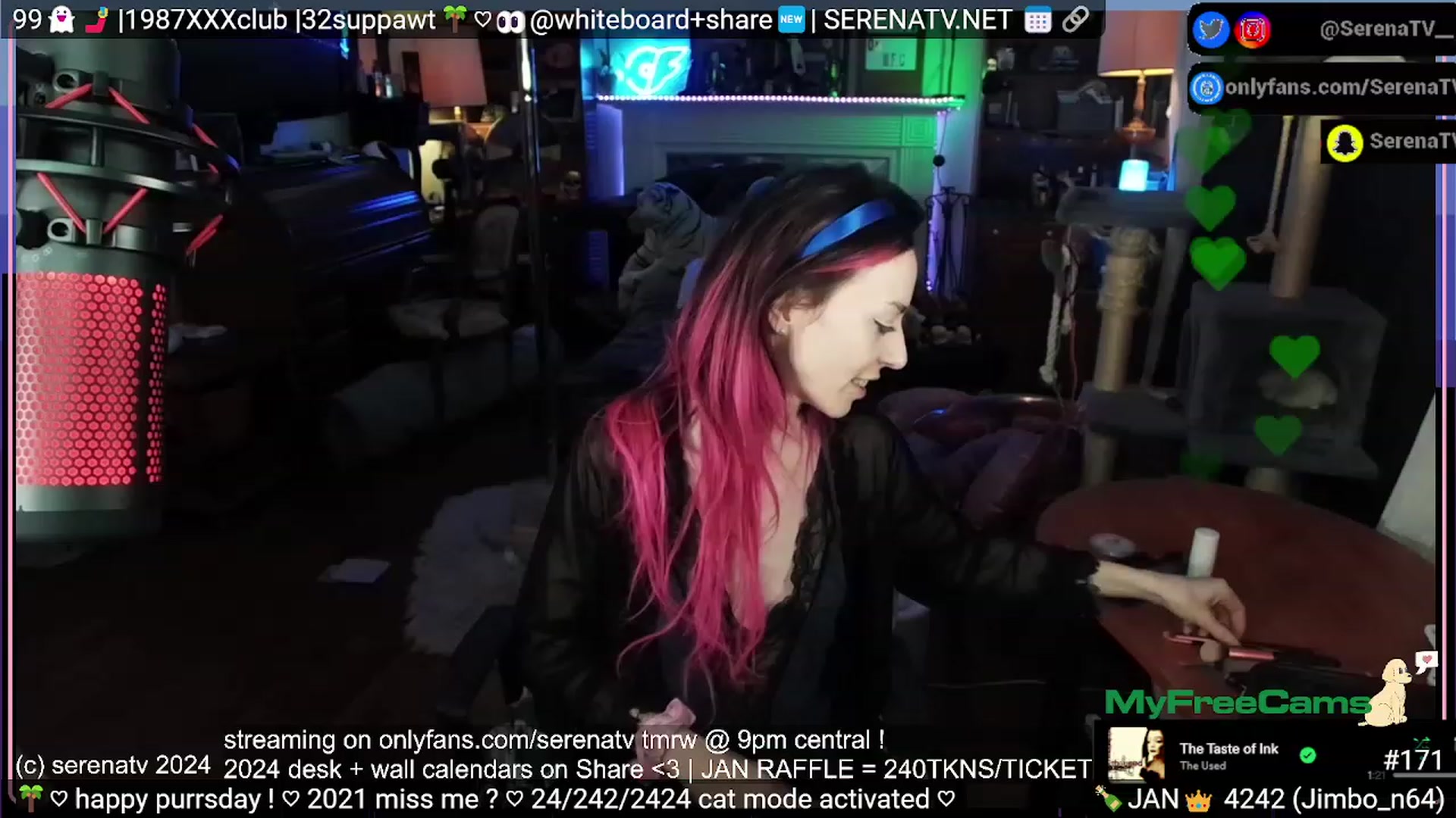 Gallery image thumbnail from serenatv's myfreecams stream on, 01/19/2024, 24:05 image 8 of 20