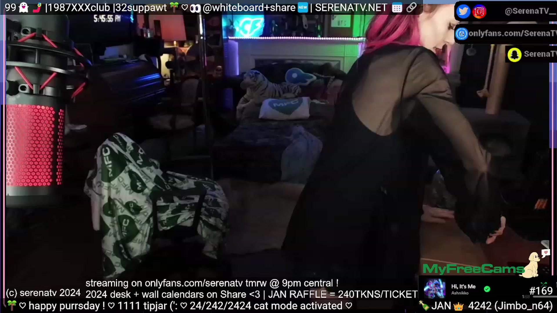 Gallery image thumbnail from serenatv's myfreecams stream on, 01/19/2024, 24:05 image 14 of 20