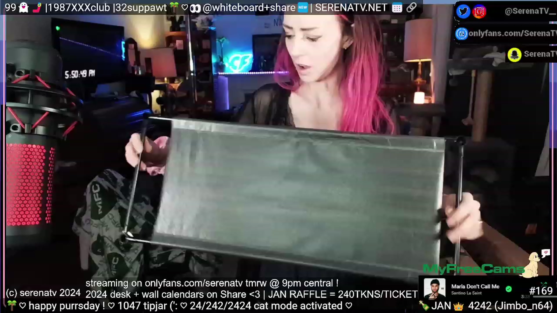 Gallery image thumbnail from serenatv's myfreecams stream on, 01/19/2024, 24:05 image 16 of 20