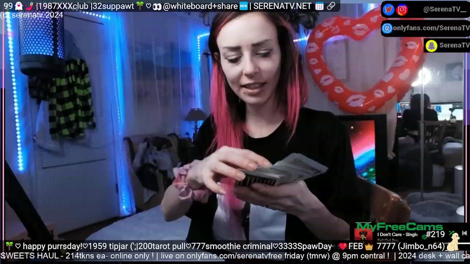 Gallery image thumbnail from serenatv's myfreecams stream on, 02/29/2024, 22:13 image 6 of 20
