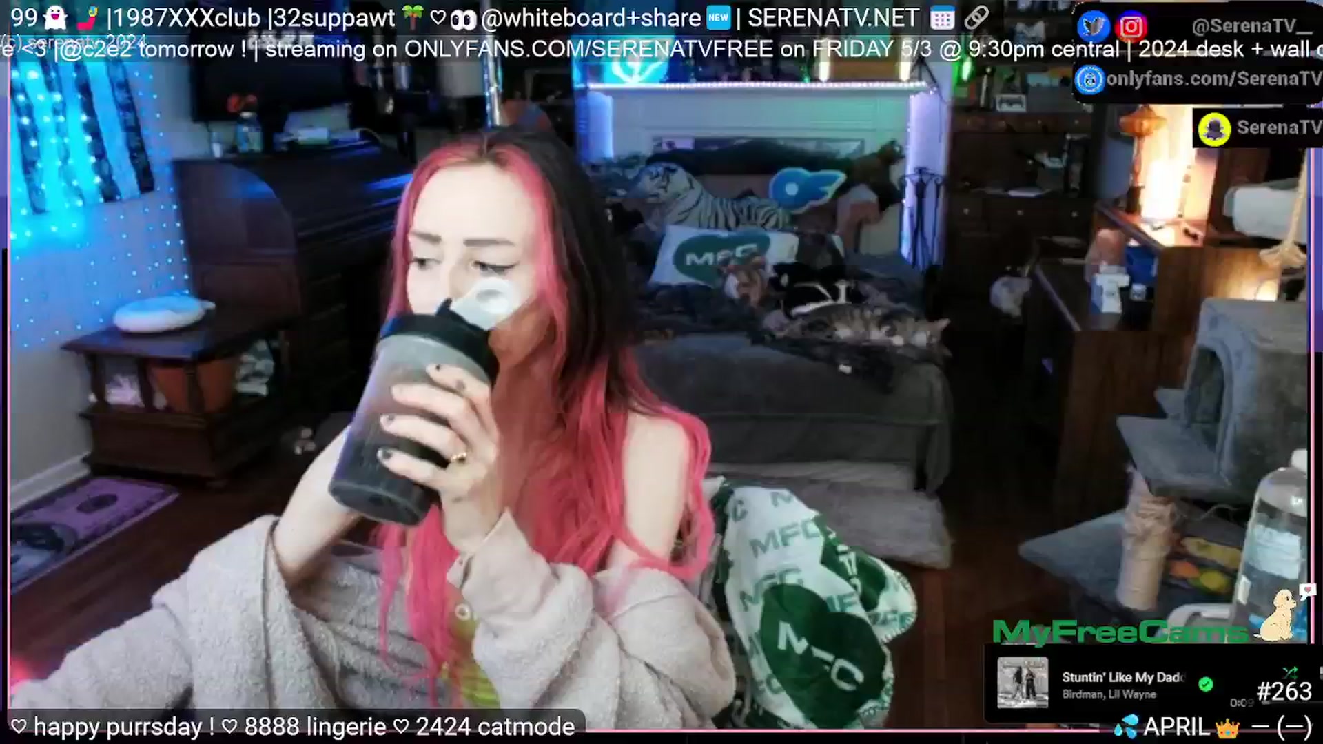 Gallery image thumbnail from serenatv's myfreecams stream on, 04/25/2024, 20:32 image 4 of 20