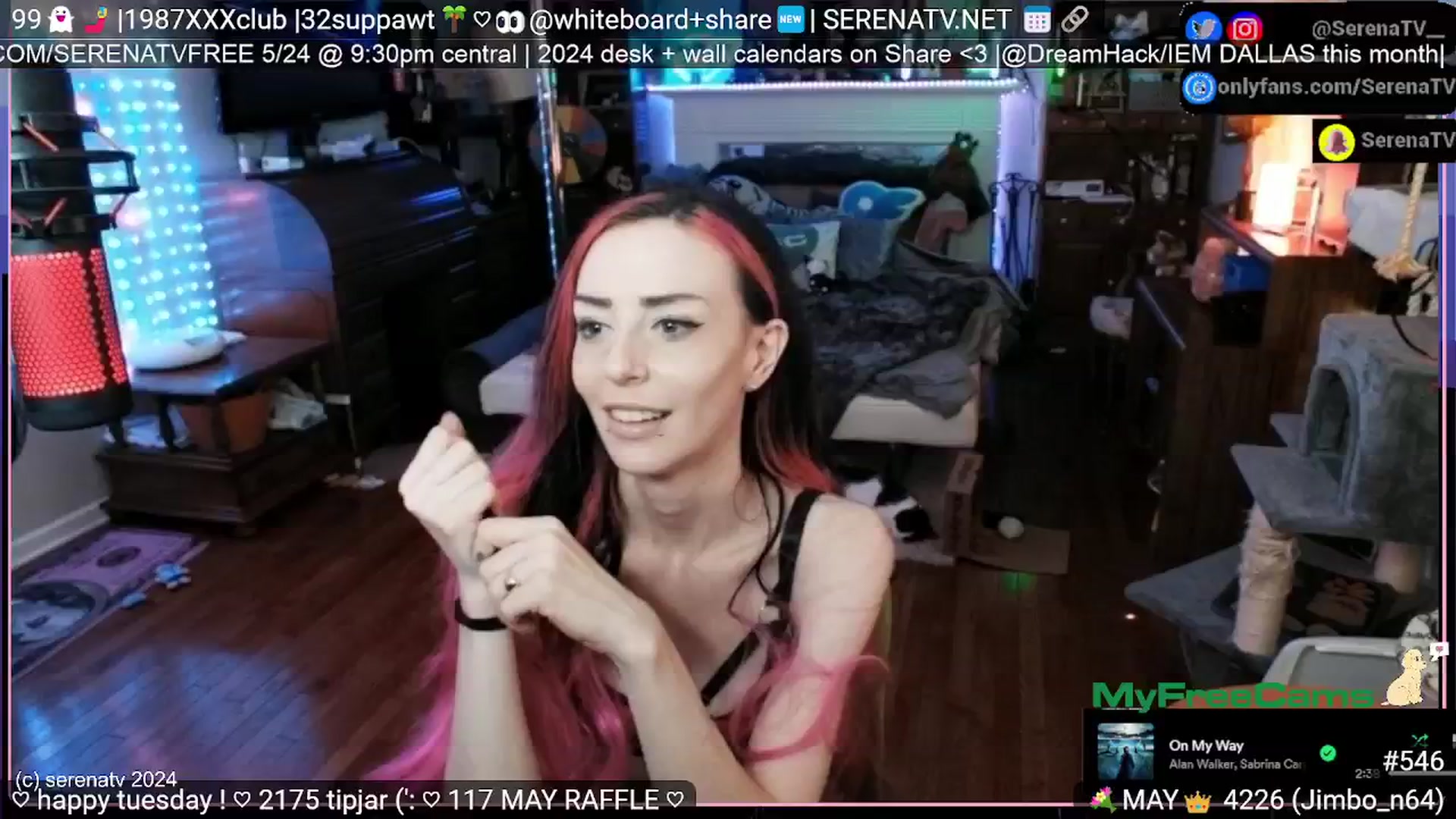 Gallery image thumbnail from serenatv's myfreecams stream on, 05/21/2024, 20:33 image 14 of 20