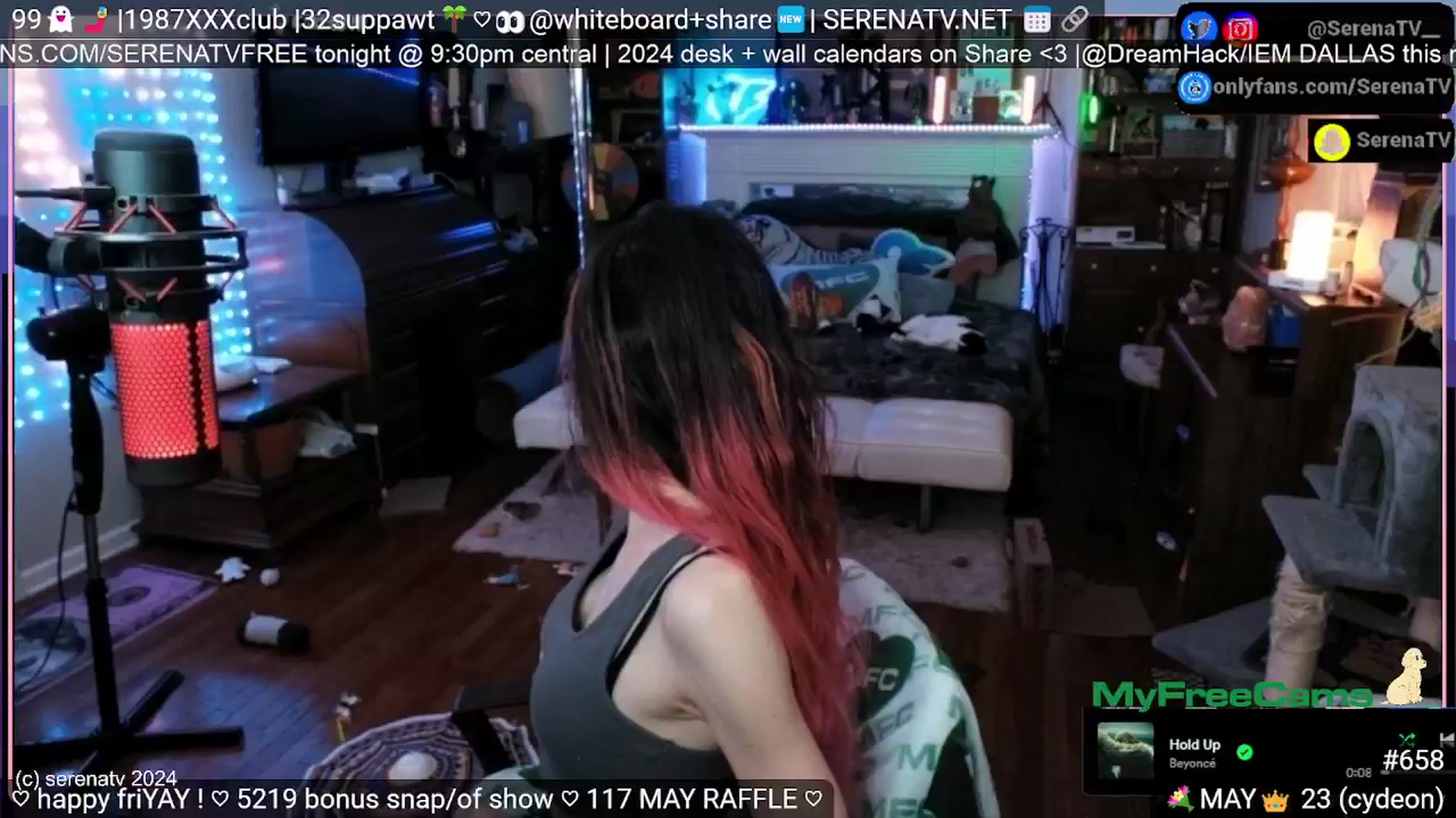 Gallery image thumbnail from serenatv's myfreecams stream on, 05/24/2024, 20:35 image 6 of 20