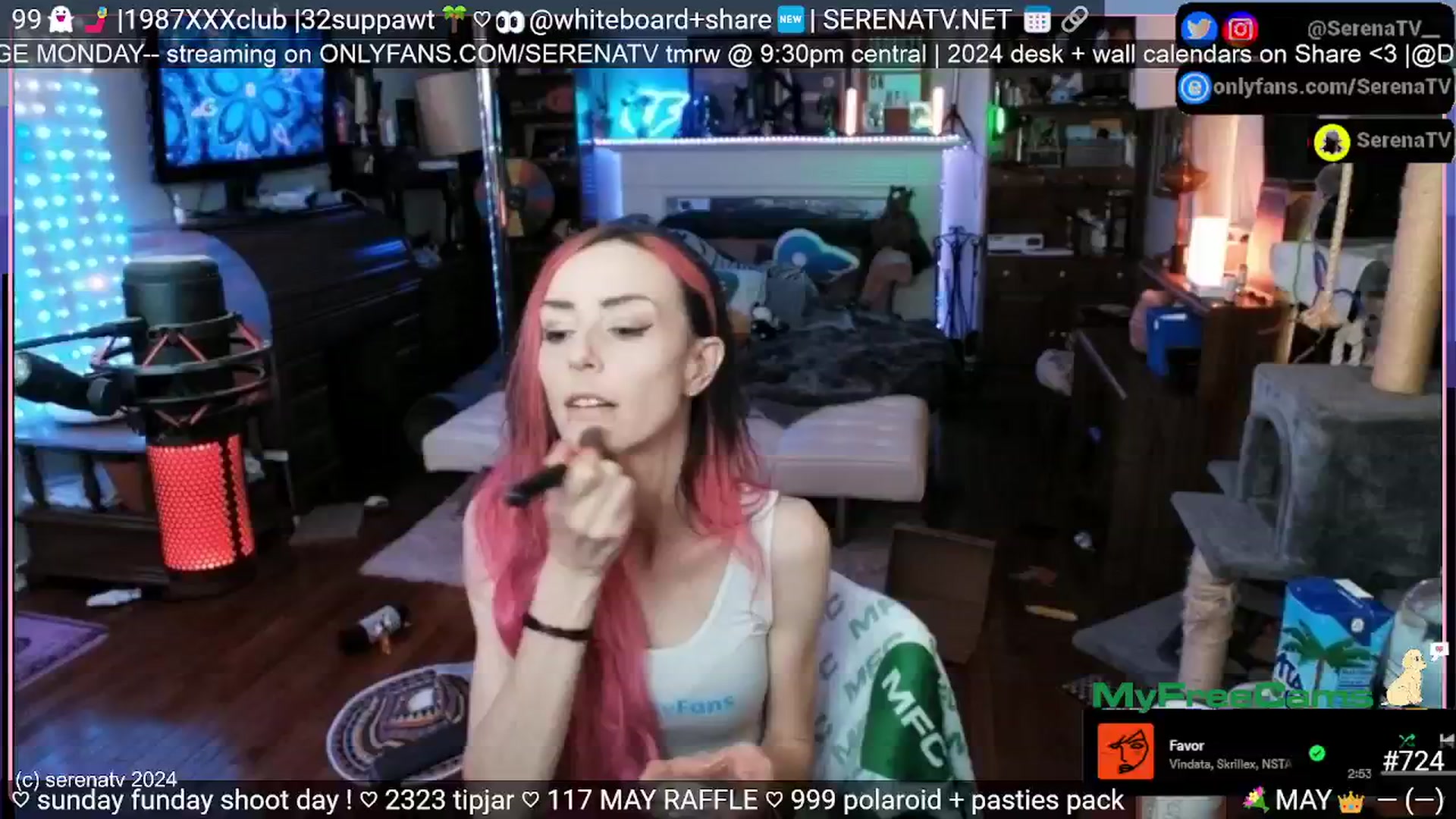 Gallery image thumbnail from serenatv's myfreecams stream on, 05/26/2024, 20:05 image 12 of 20