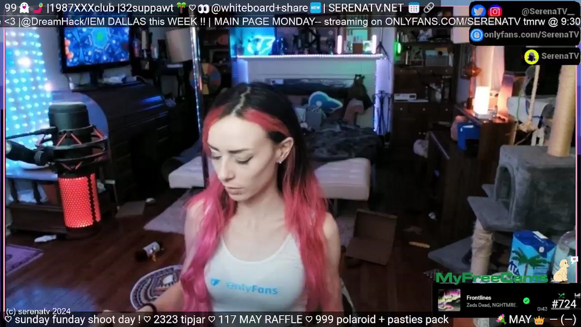 Gallery image thumbnail from serenatv's myfreecams stream on, 05/26/2024, 20:05 image 16 of 20