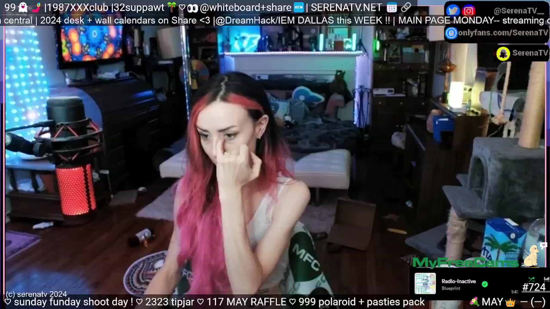 Gallery image thumbnail from serenatv's myfreecams stream on, 05/26/2024, 20:05 image 13 of 20