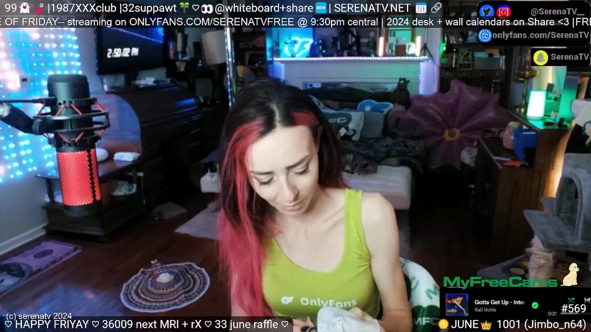 Gallery image thumbnail from serenatv's myfreecams stream on, 06/14/2024, 20:22 image 13 of 20