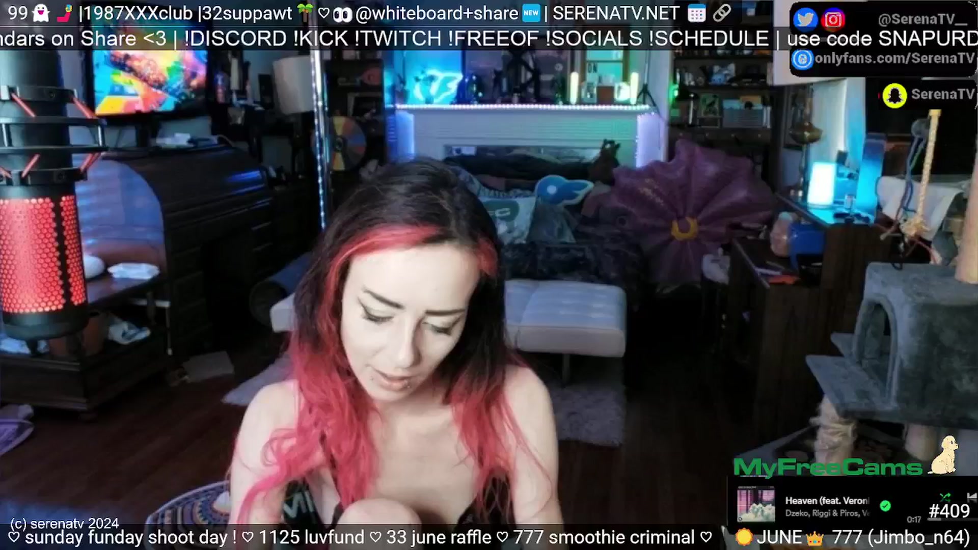 Gallery image thumbnail from serenatv's myfreecams stream on, 06/16/2024, 20:11 image 17 of 20