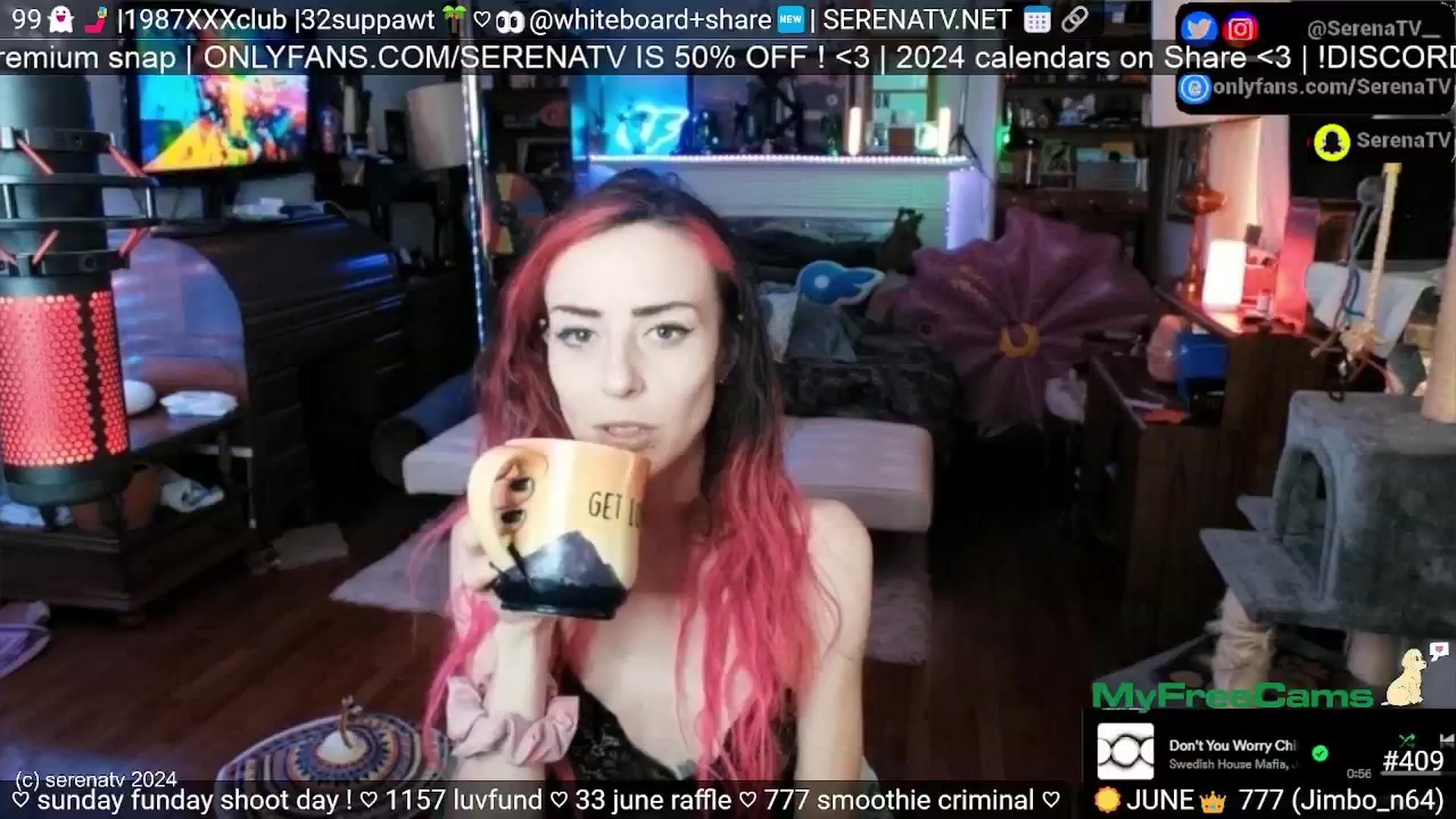 Gallery image thumbnail from serenatv's myfreecams stream on, 06/16/2024, 20:11 image 15 of 20