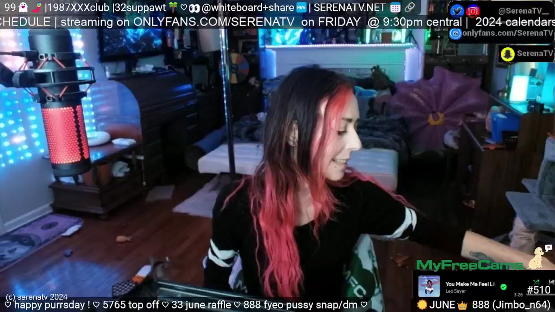 Gallery image thumbnail from serenatv's myfreecams stream on, 06/27/2024, 20:13 image 6 of 20