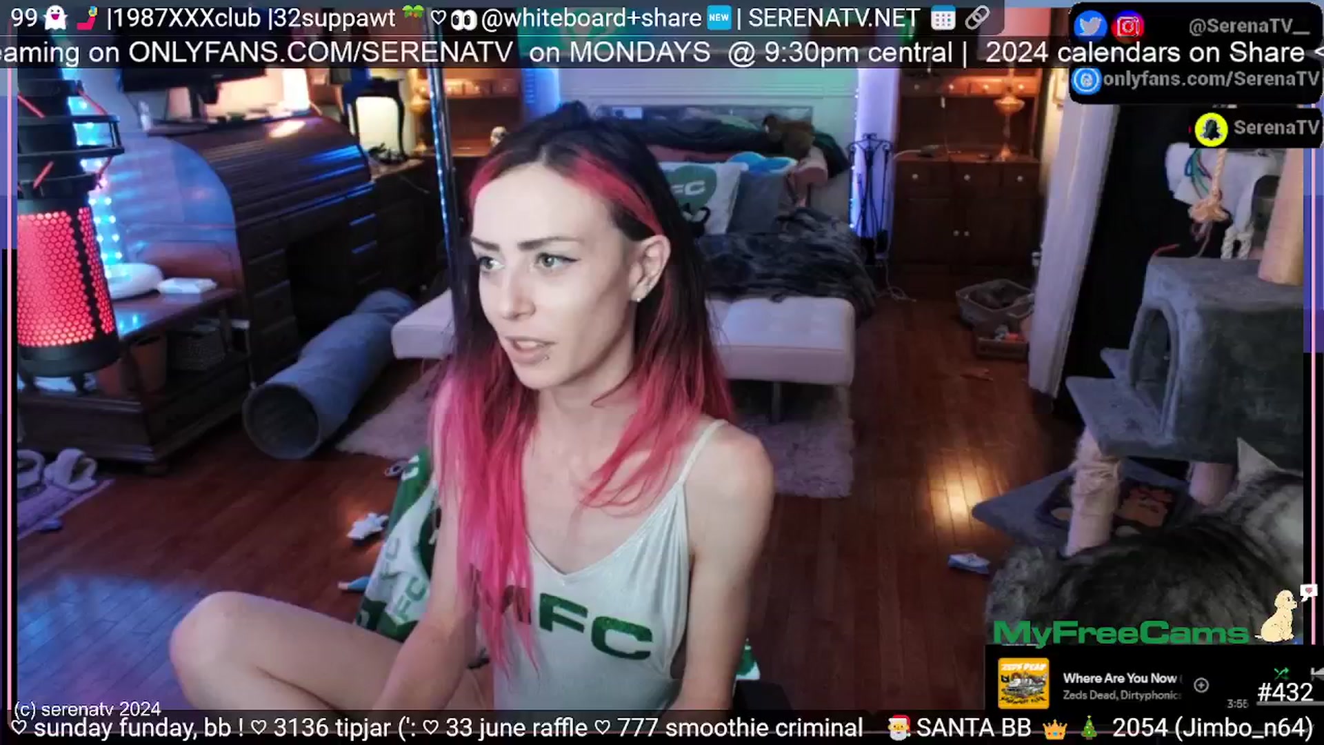 Gallery image thumbnail from serenatv's myfreecams stream on, 06/30/2024, 20:13 image 17 of 20
