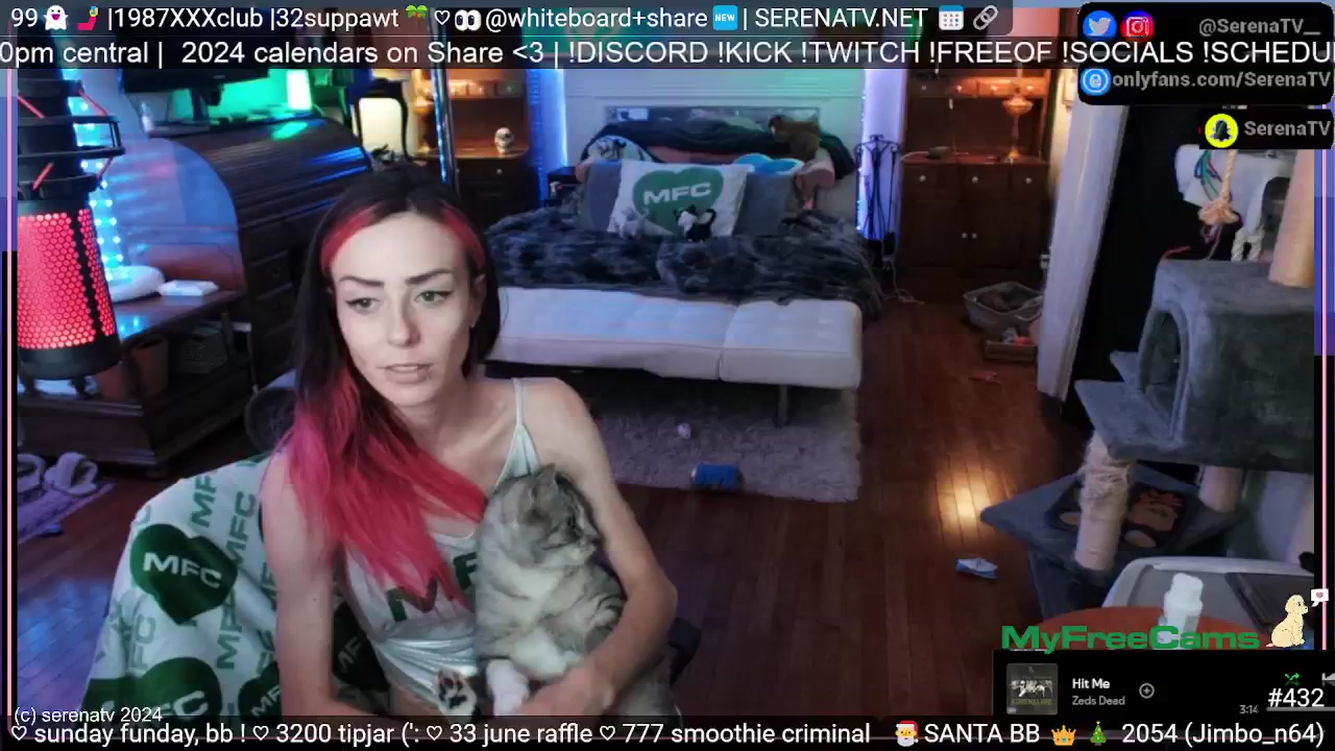 Gallery image thumbnail from serenatv's myfreecams stream on, 06/30/2024, 20:13 image 14 of 20