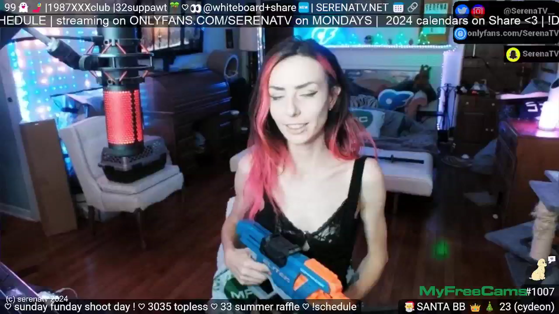 Gallery image thumbnail from serenatv's myfreecams stream on, 07/21/2024, 19:59 image 15 of 20