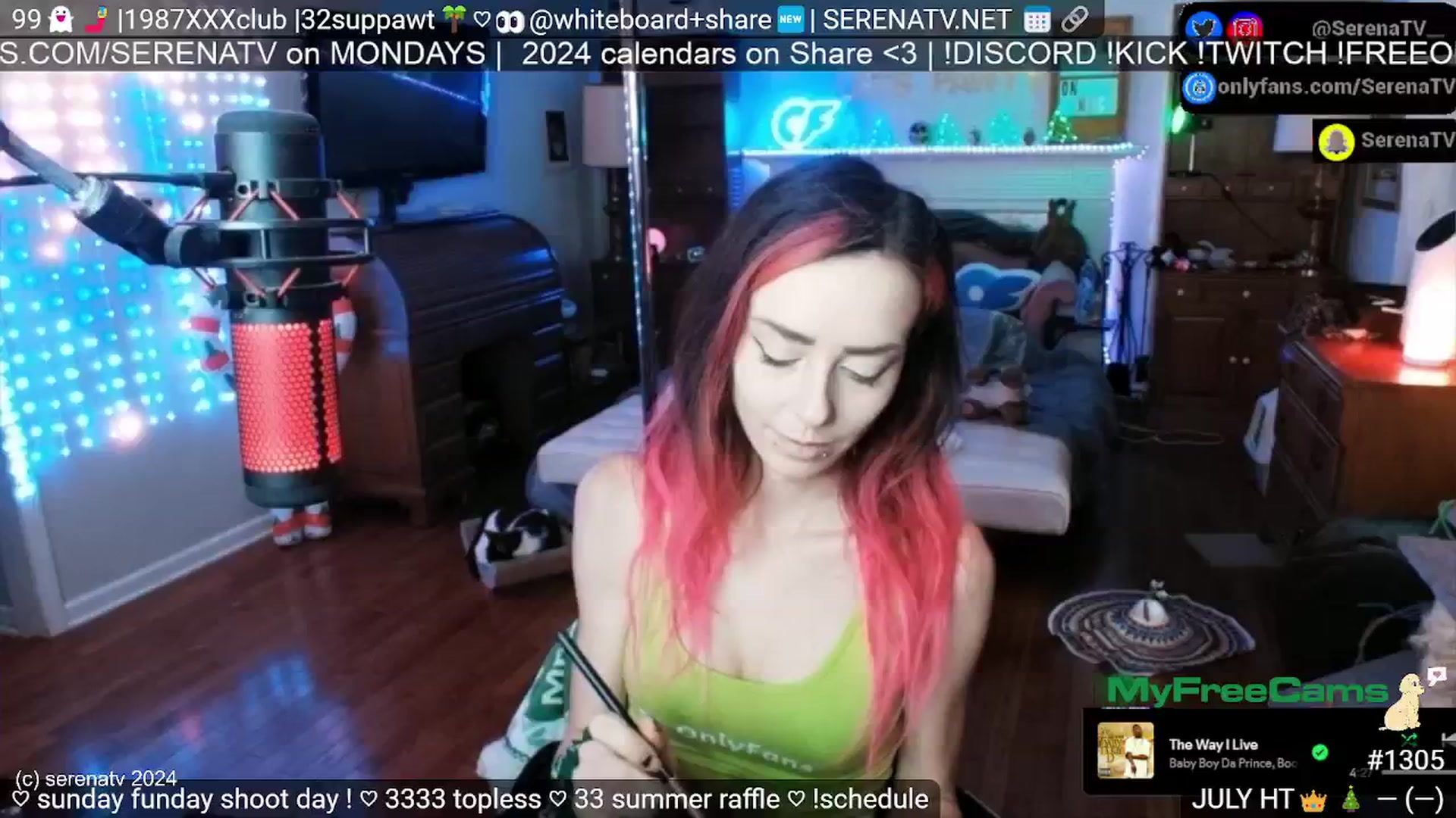 Gallery image thumbnail from serenatv's myfreecams stream on, 07/28/2024, 19:58 image 9 of 20