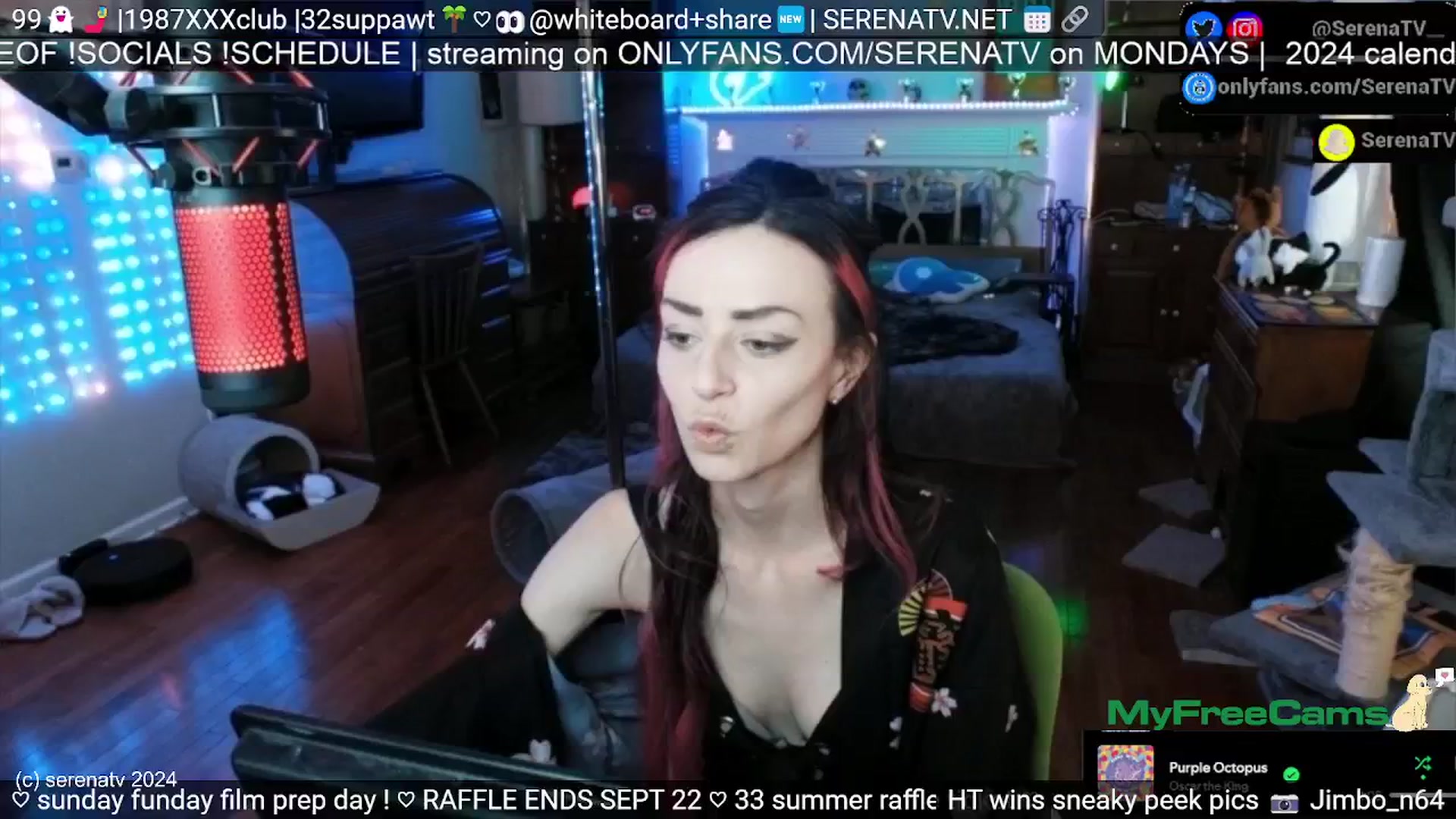 Gallery image thumbnail from serenatv's myfreecams stream on, 09/15/2024, 20:02 image 17 of 20