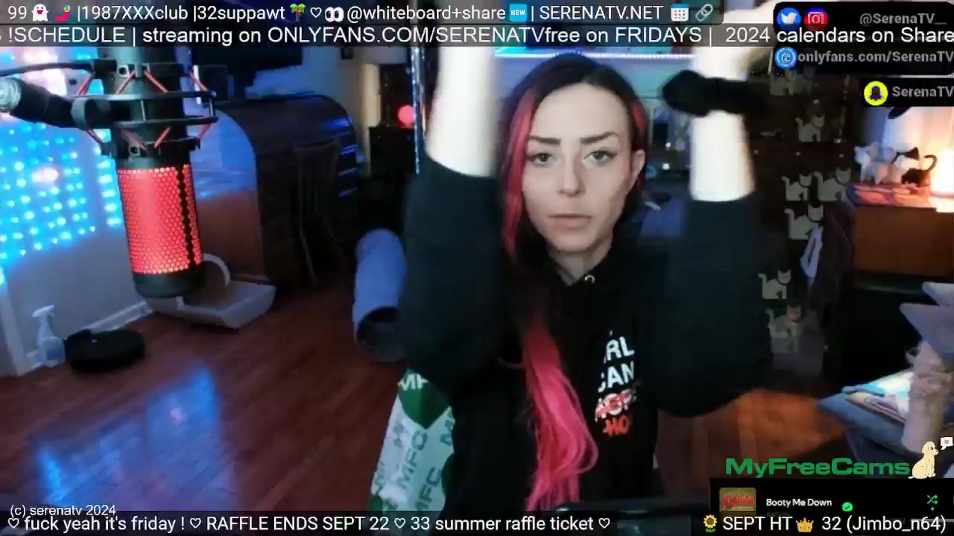 Gallery image thumbnail from serenatv's myfreecams stream on, 09/20/2024, 19:06 image 10 of 20