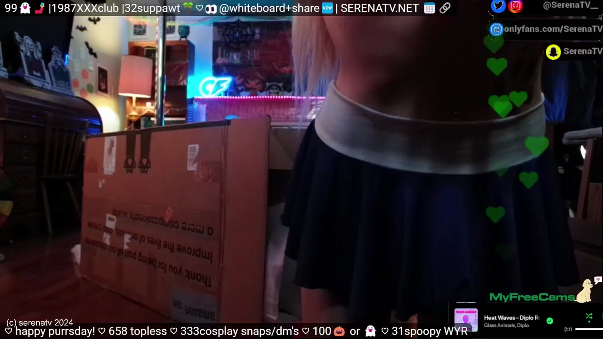 Gallery image thumbnail from serenatv's myfreecams stream on, 10/17/2024, 20:26 image 11 of 20