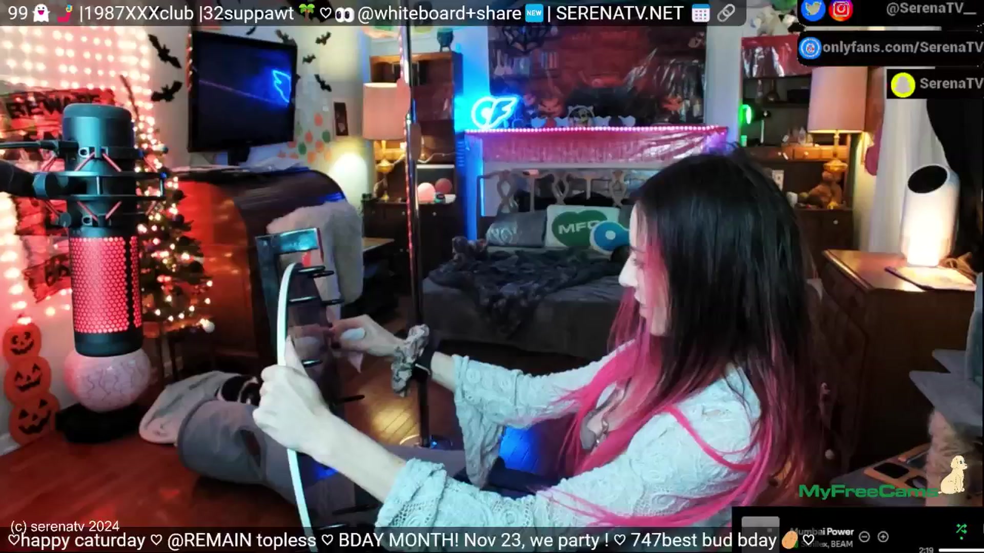 Gallery image thumbnail from serenatv's myfreecams stream on, 11/16/2024, 21:16 image 14 of 20