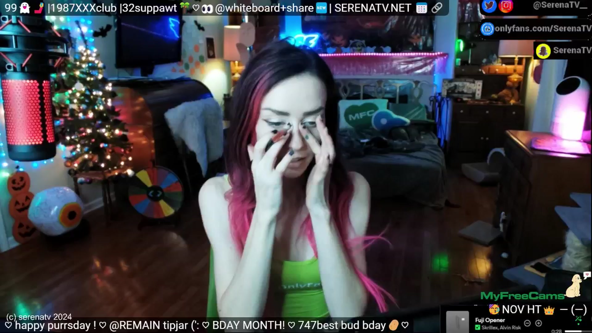 Gallery image thumbnail from serenatv's myfreecams stream on, 11/21/2024, 19:53 image 14 of 20