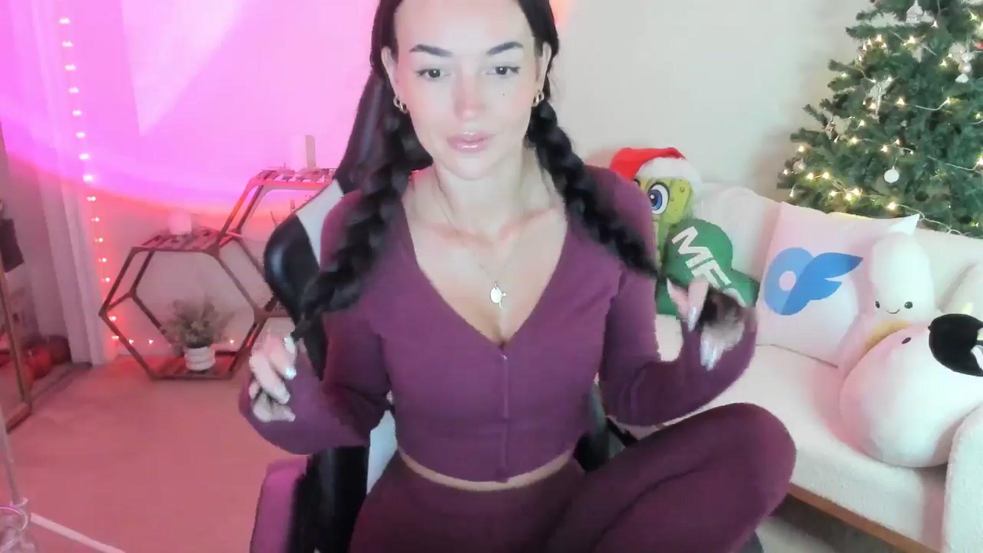 Gallery image thumbnail from serenaxxx's myfreecams stream on, 11/18/2025, 02:31 image 3 of 20