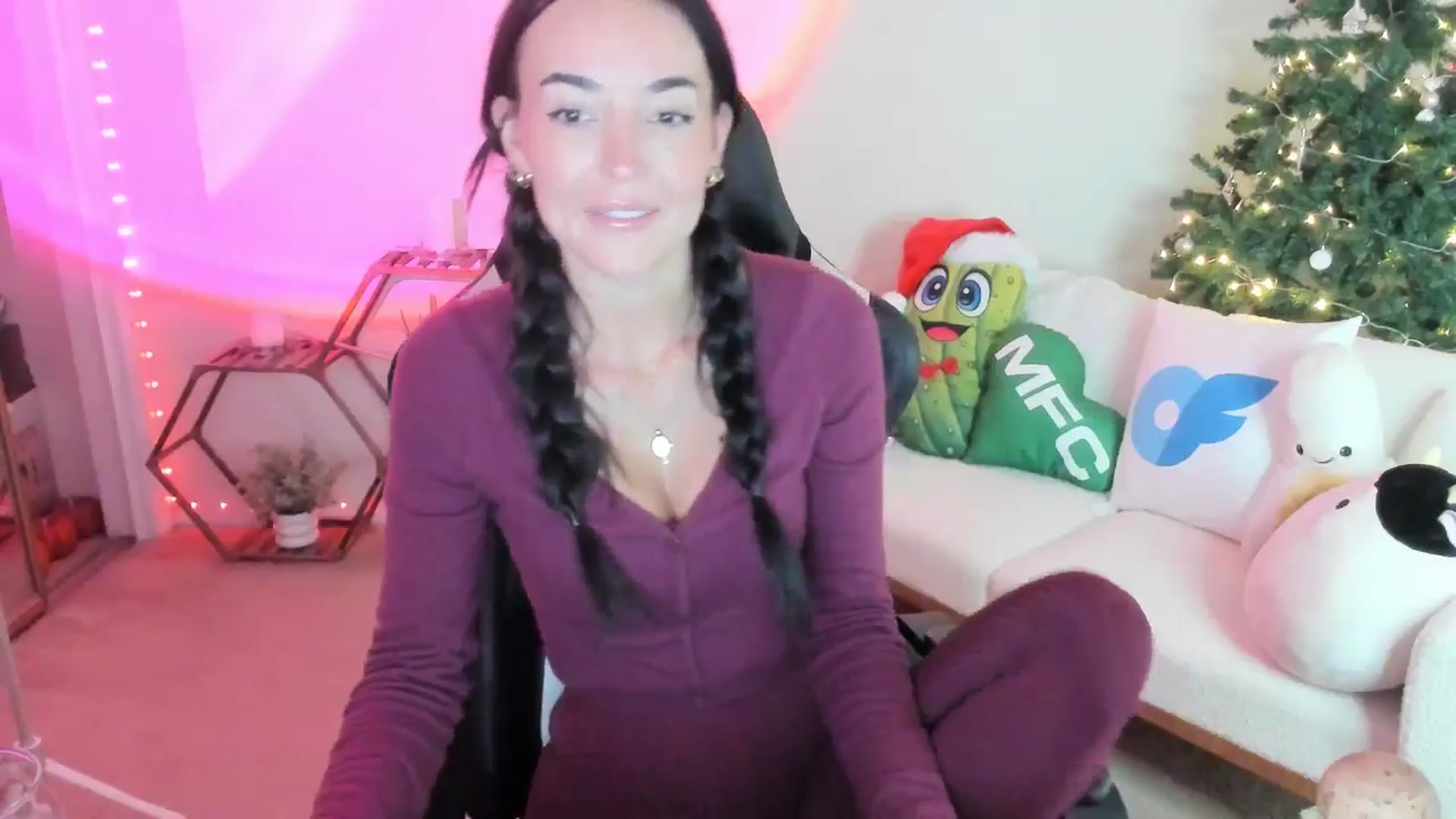 Gallery image thumbnail from serenaxxx's myfreecams stream on, 11/18/2025, 02:31 image 5 of 20