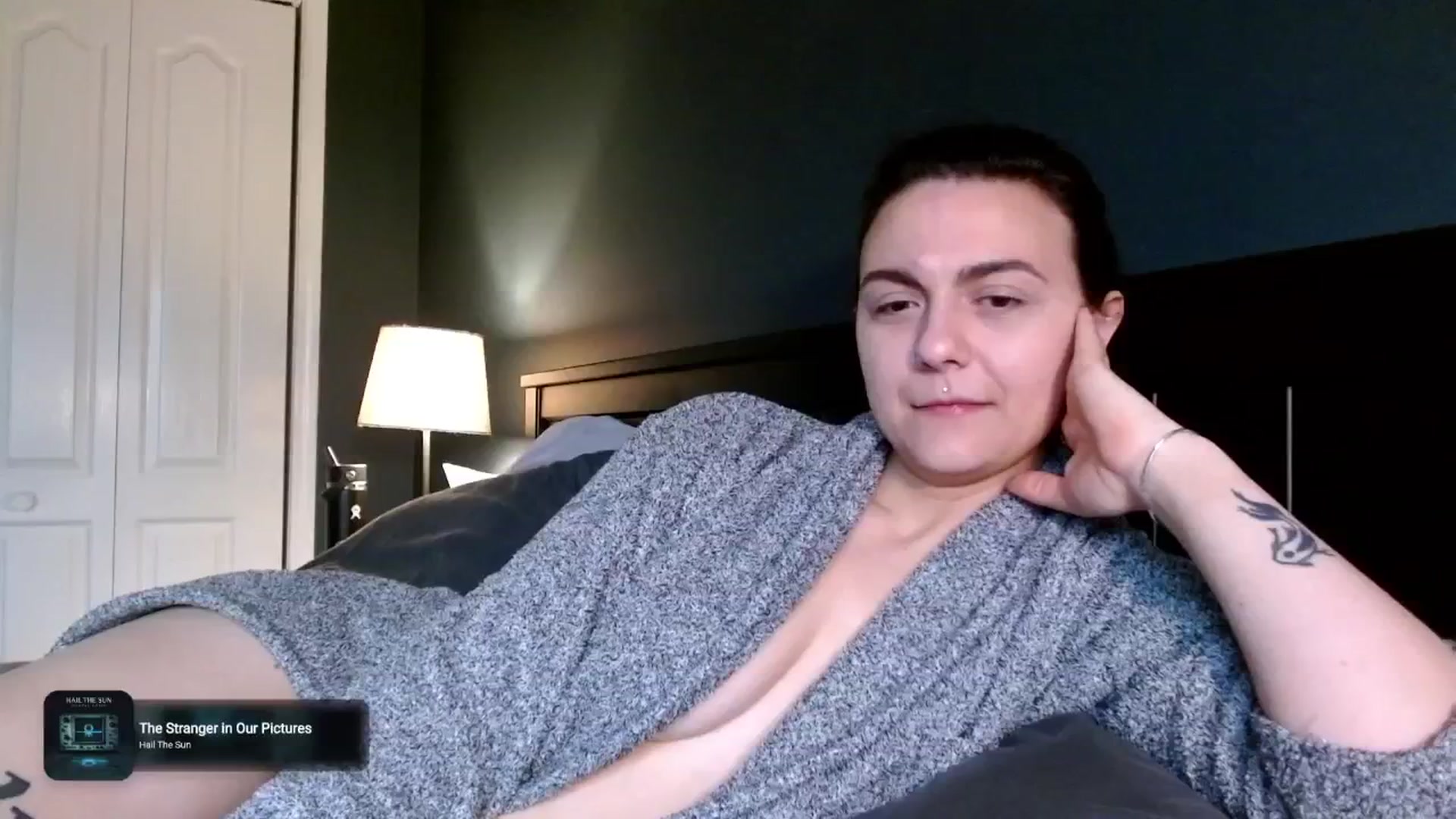 Gallery image thumbnail from serotonin's myfreecams stream on, 03/30/2025, 17:21 image 4 of 20