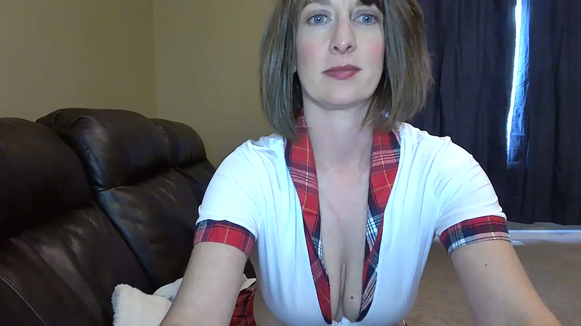 Gallery image thumbnail from sexfiendtiff4's myfreecams stream on, 11/17/2022, 19:32 image 16 of 20