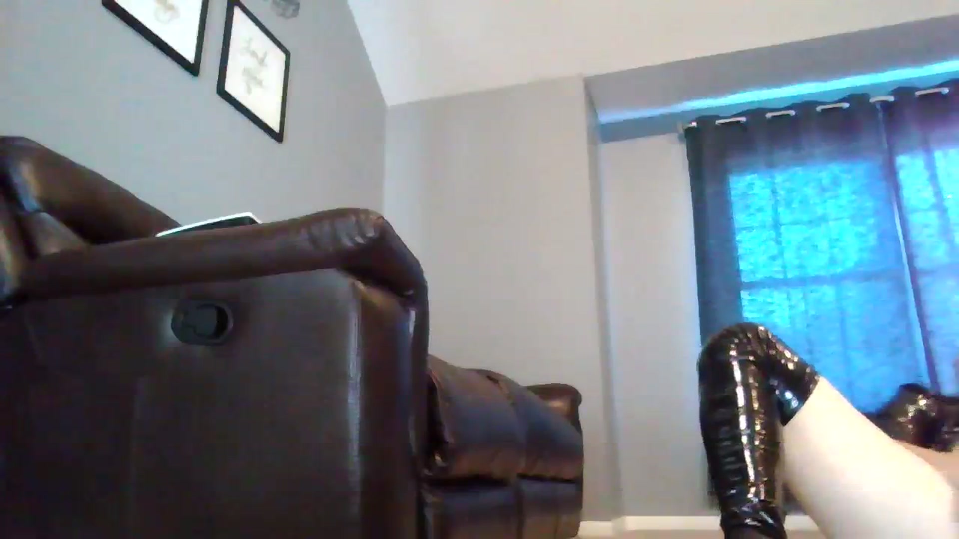 Gallery image thumbnail from sexfiendtiff4's myfreecams stream on, 08/29/2023, 16:29 image 5 of 20