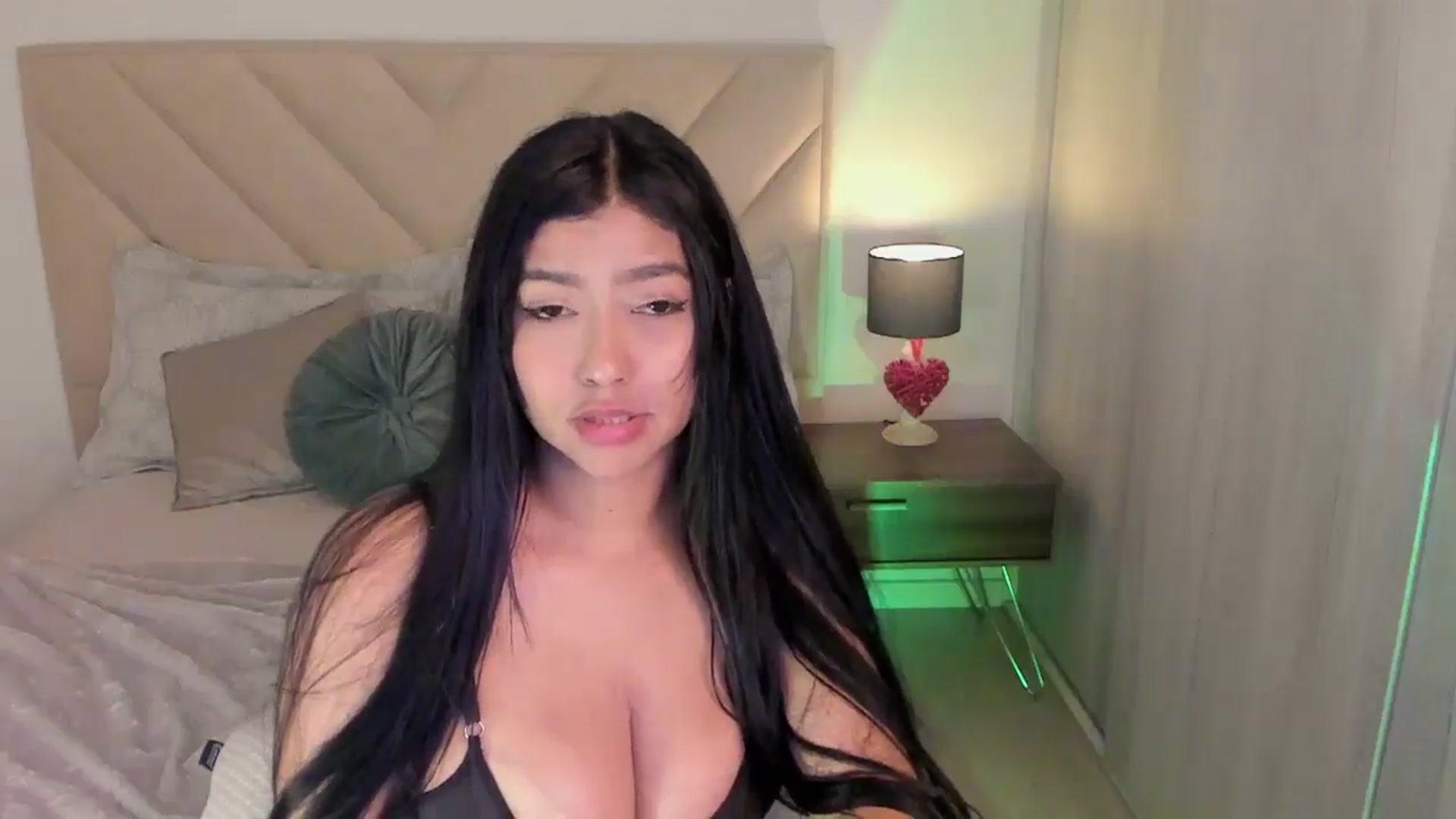 Gallery image thumbnail from sexyALISOM's myfreecams stream on, 03/28/2025, 11:10 image 20 of 20